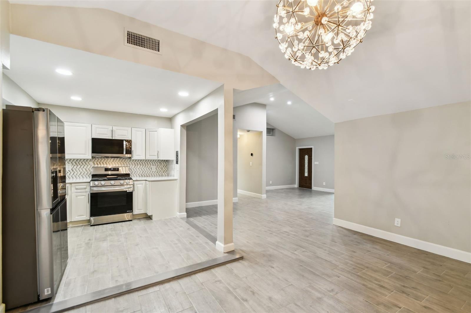 2 S TREASURE DR, TAMPA, FL, 33609