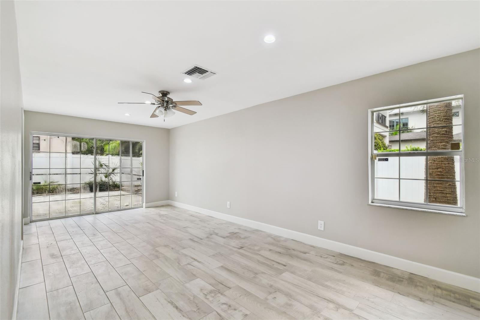 2 S TREASURE DR, TAMPA, FL, 33609