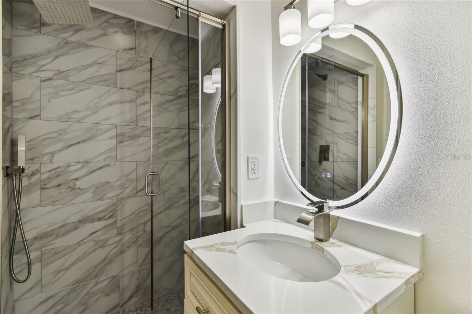 2 S TREASURE DR, TAMPA, FL, 33609