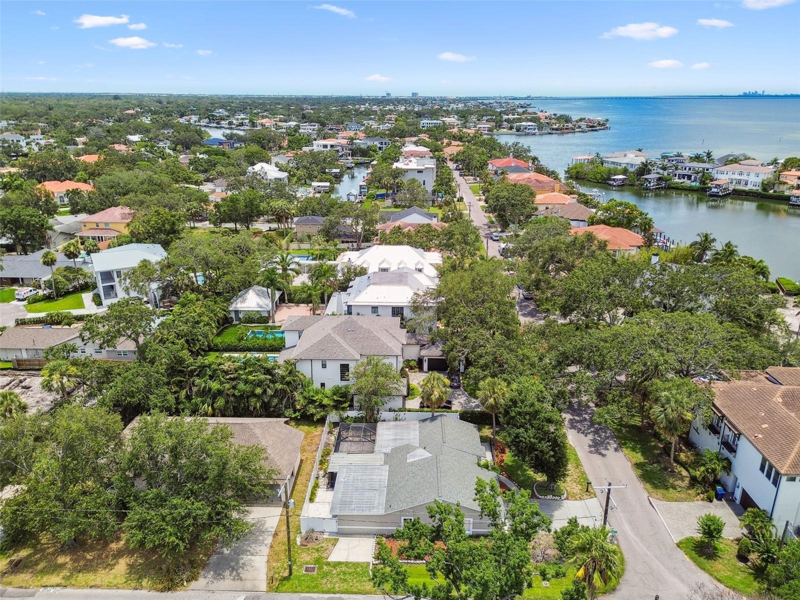 2 S TREASURE DR, TAMPA, FL, 33609