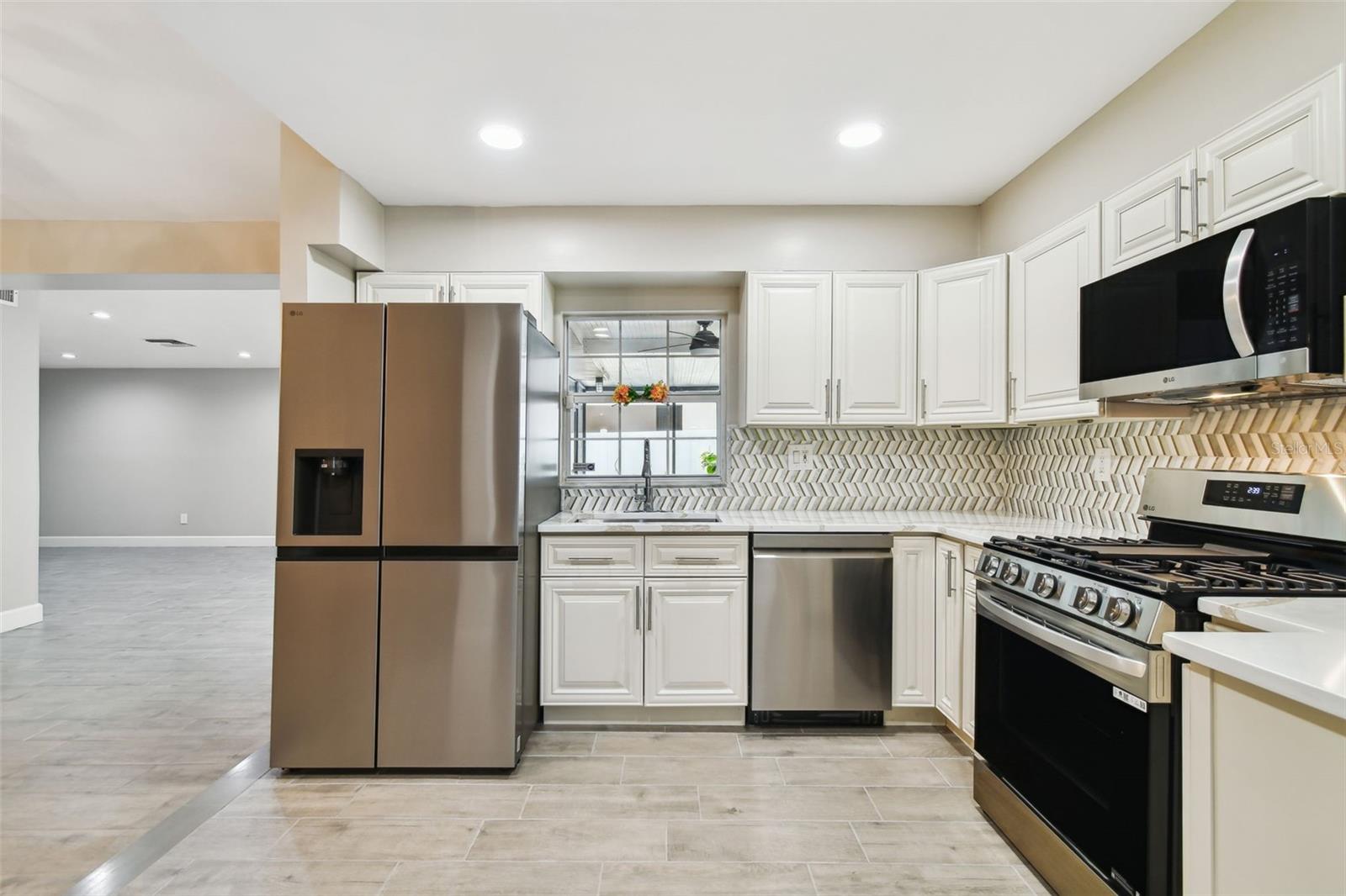 2 S TREASURE DR, TAMPA, FL, 33609