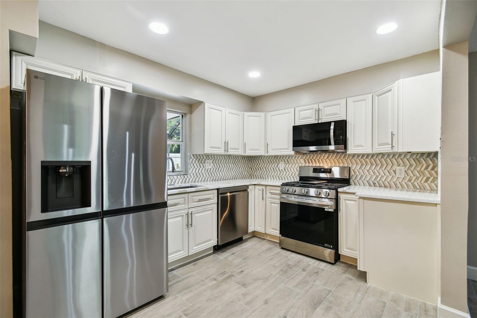 2 S TREASURE DR, TAMPA, FL, 33609