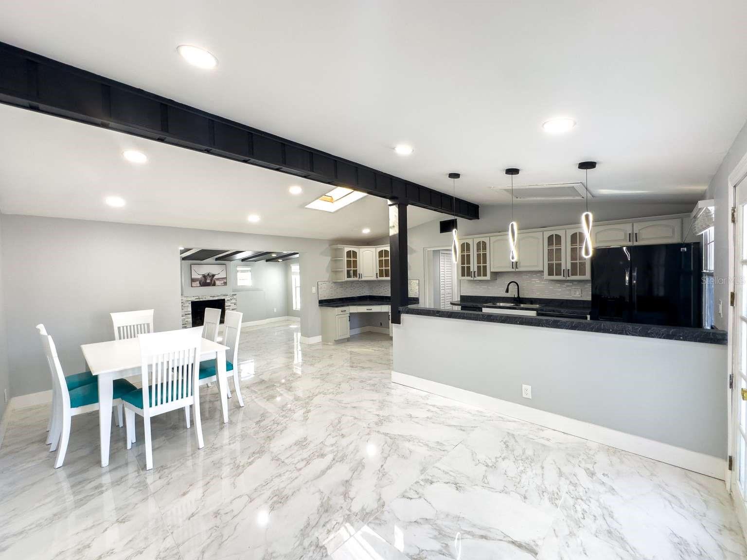 12116 N 52ND ST, TEMPLE TERRACE, FL, 33617