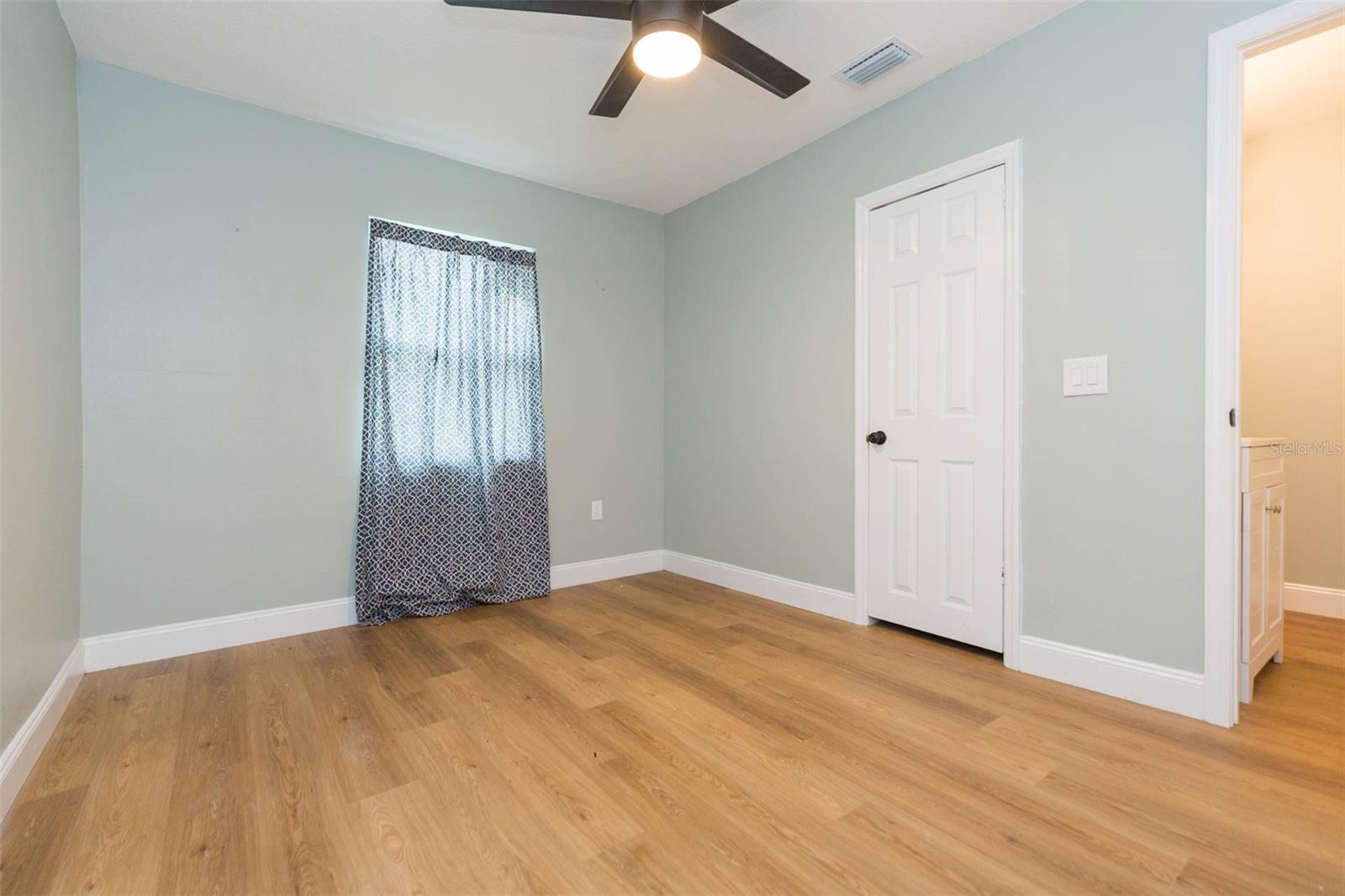 38702 SOUTH AVE, ZEPHYRHILLS, FL, 33542