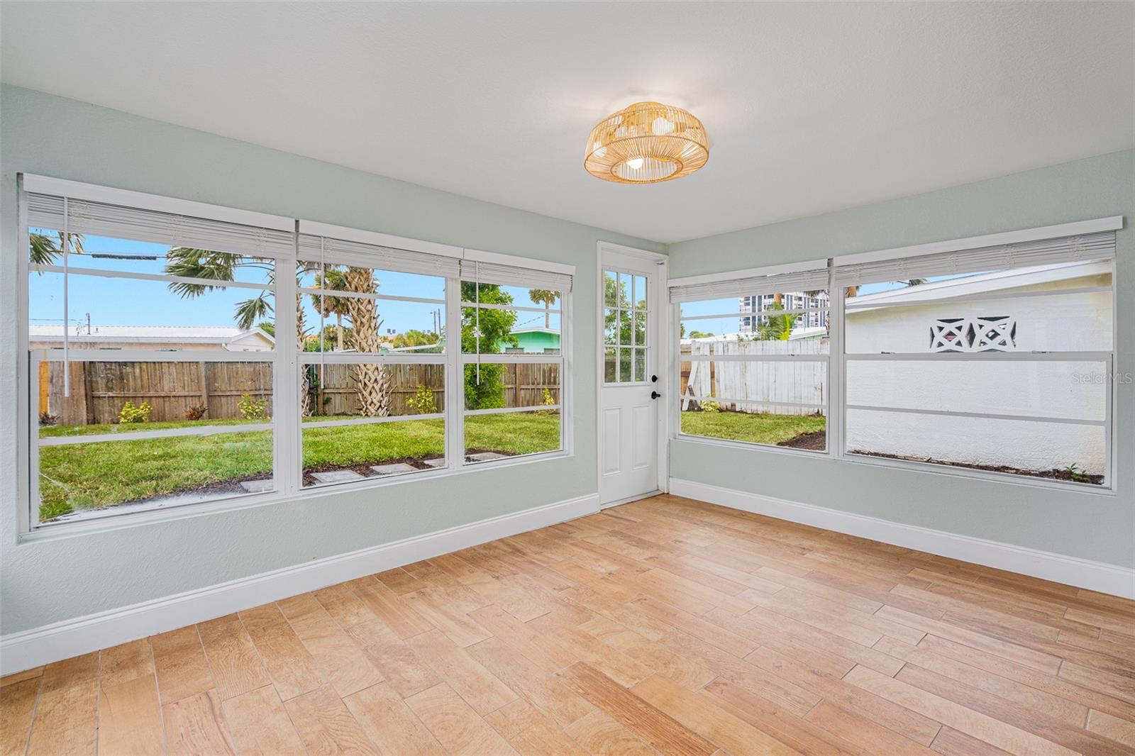 18 TROPICAL DR, ORMOND BEACH, FL, 32176