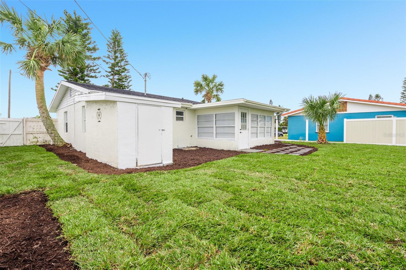 18 TROPICAL DR, ORMOND BEACH, FL, 32176