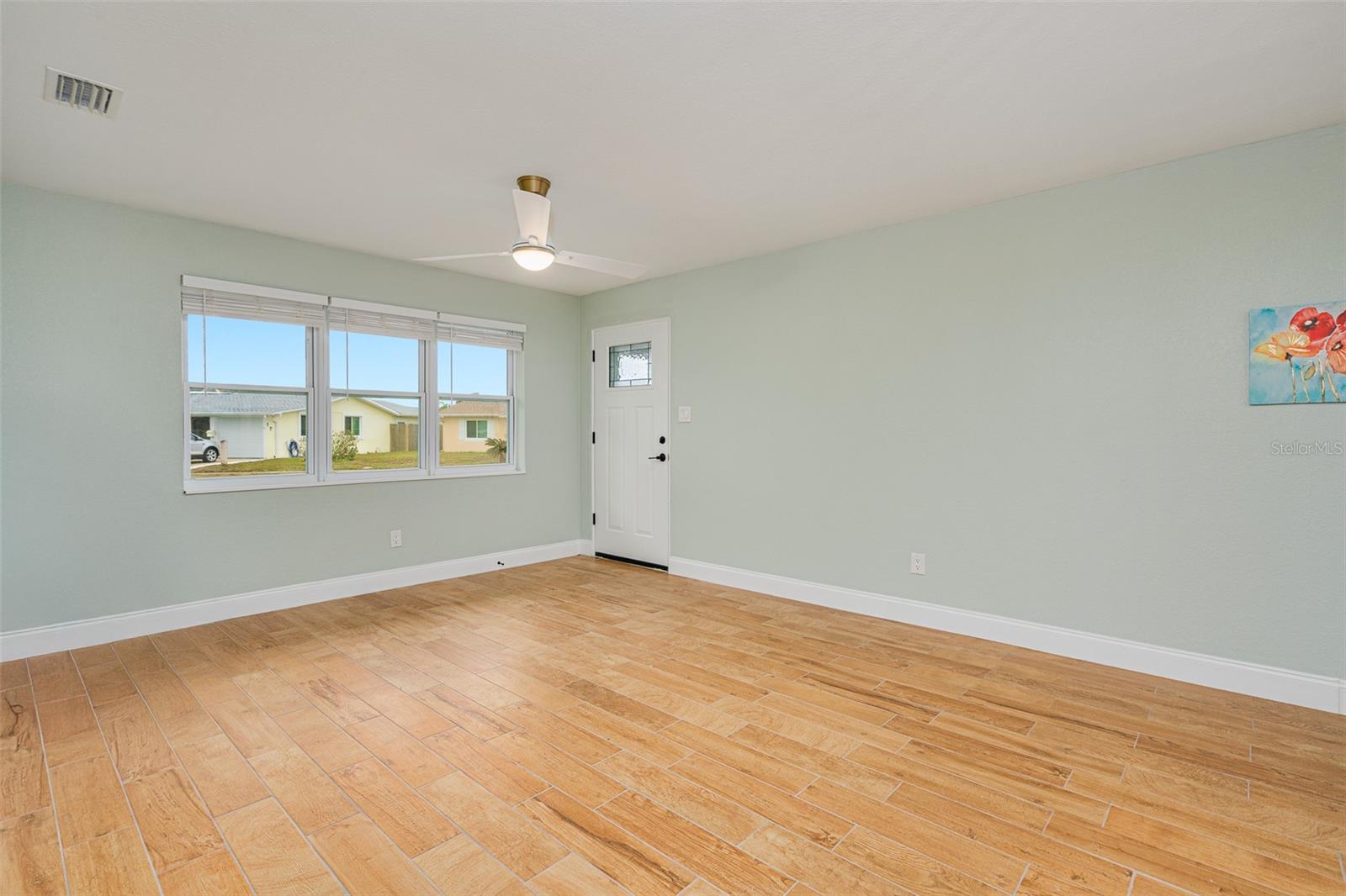 18 TROPICAL DR, ORMOND BEACH, FL, 32176