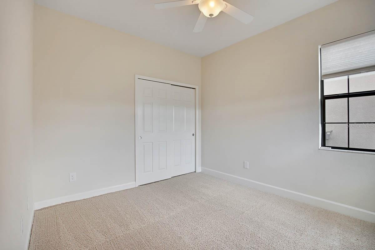 5810 VILLAGE CENTER DR, LITHIA, FL, 33547