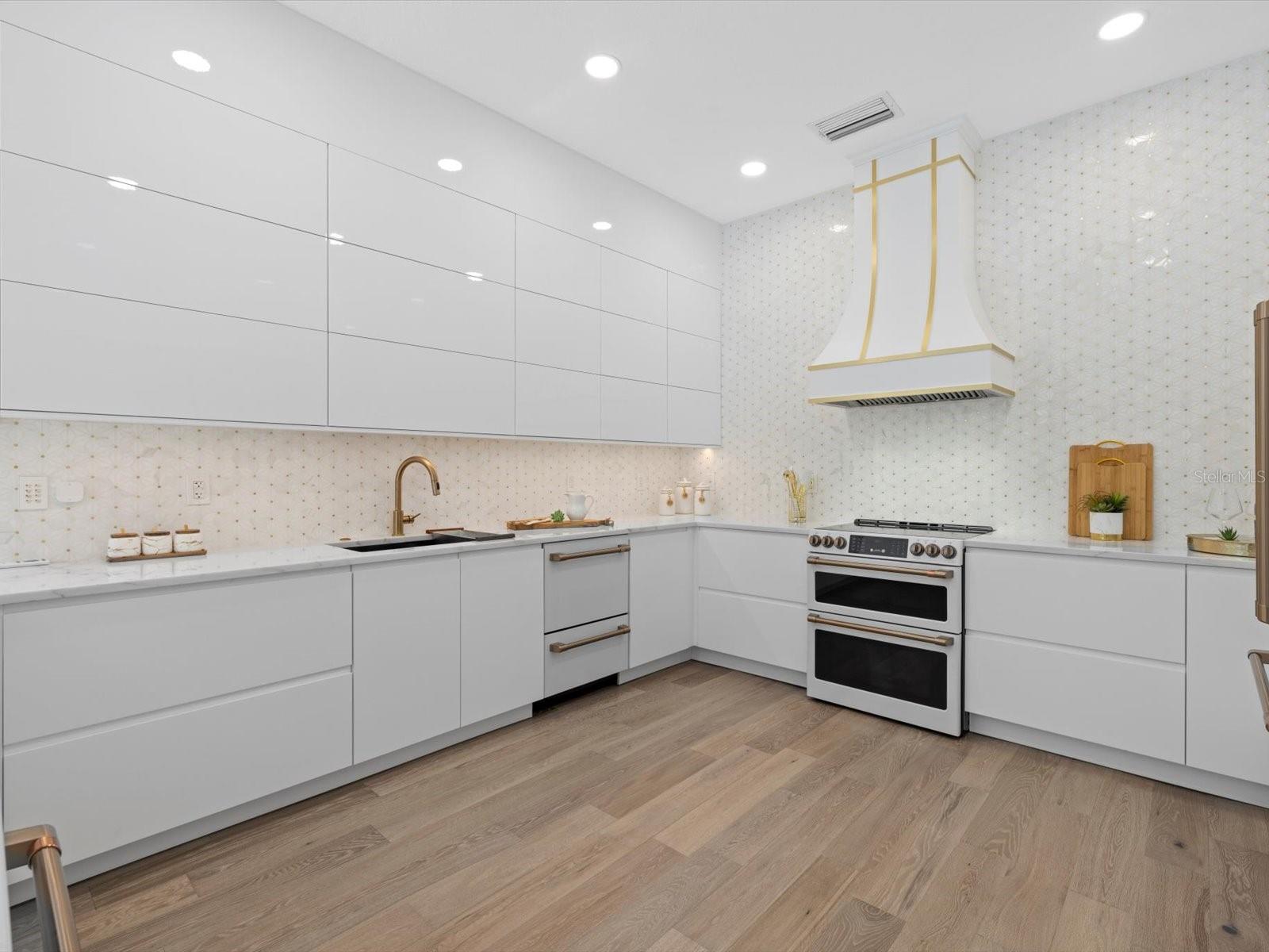 1707 CARIBBEAN DR, SARASOTA, FL, 34231