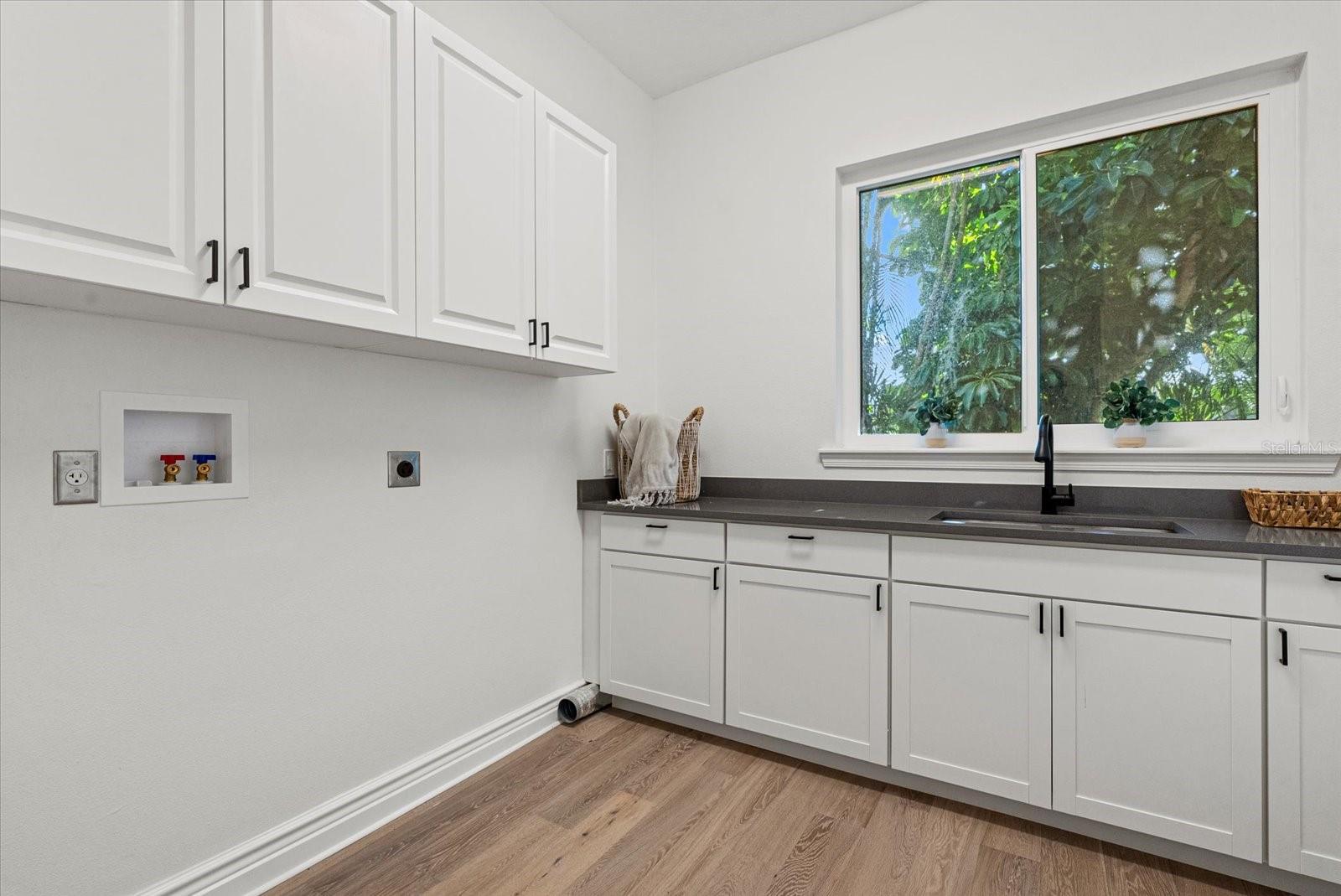 1707 CARIBBEAN DR, SARASOTA, FL, 34231