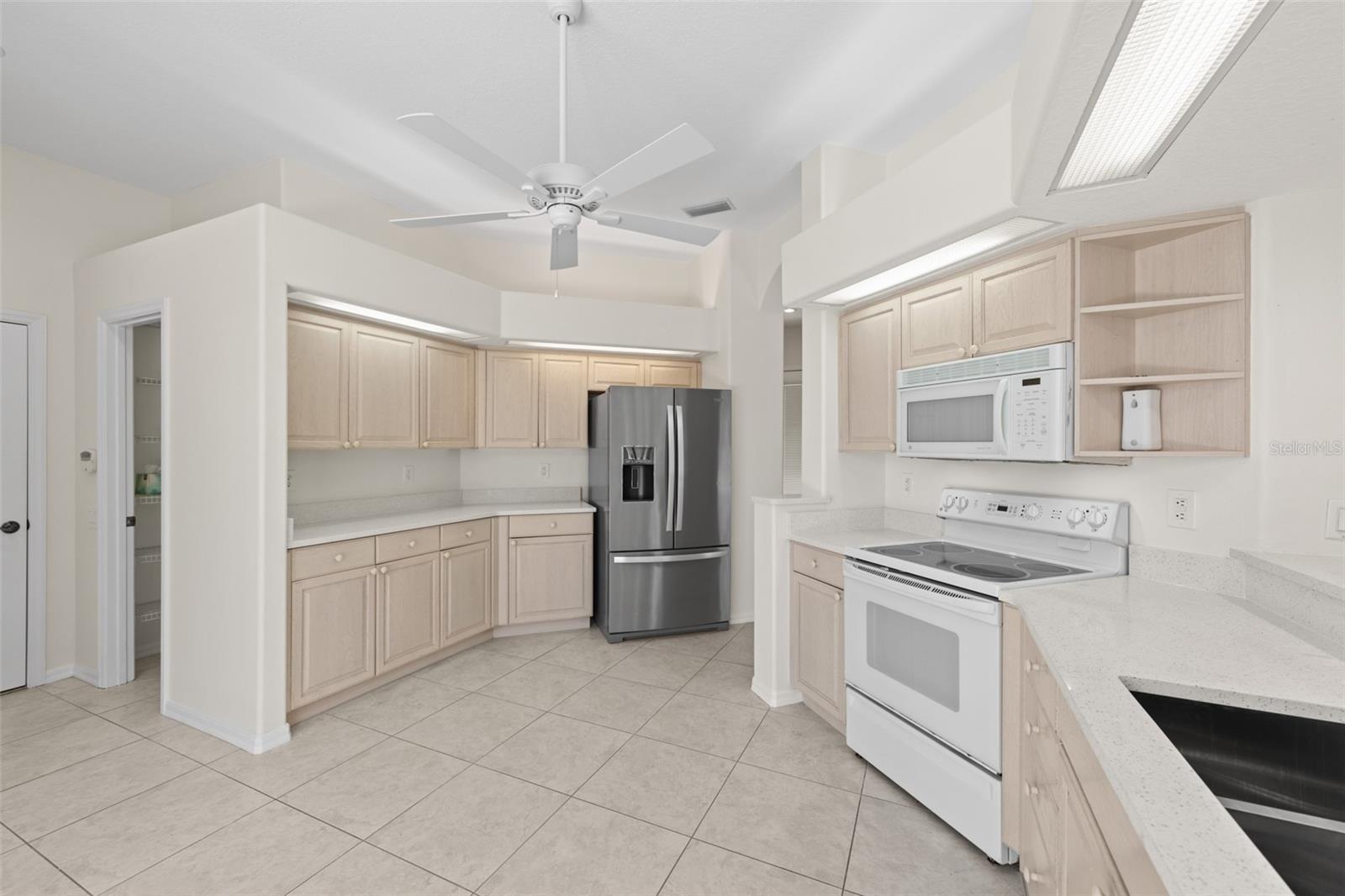 8628 54TH AVENUE CIR E, BRADENTON, FL, 34211