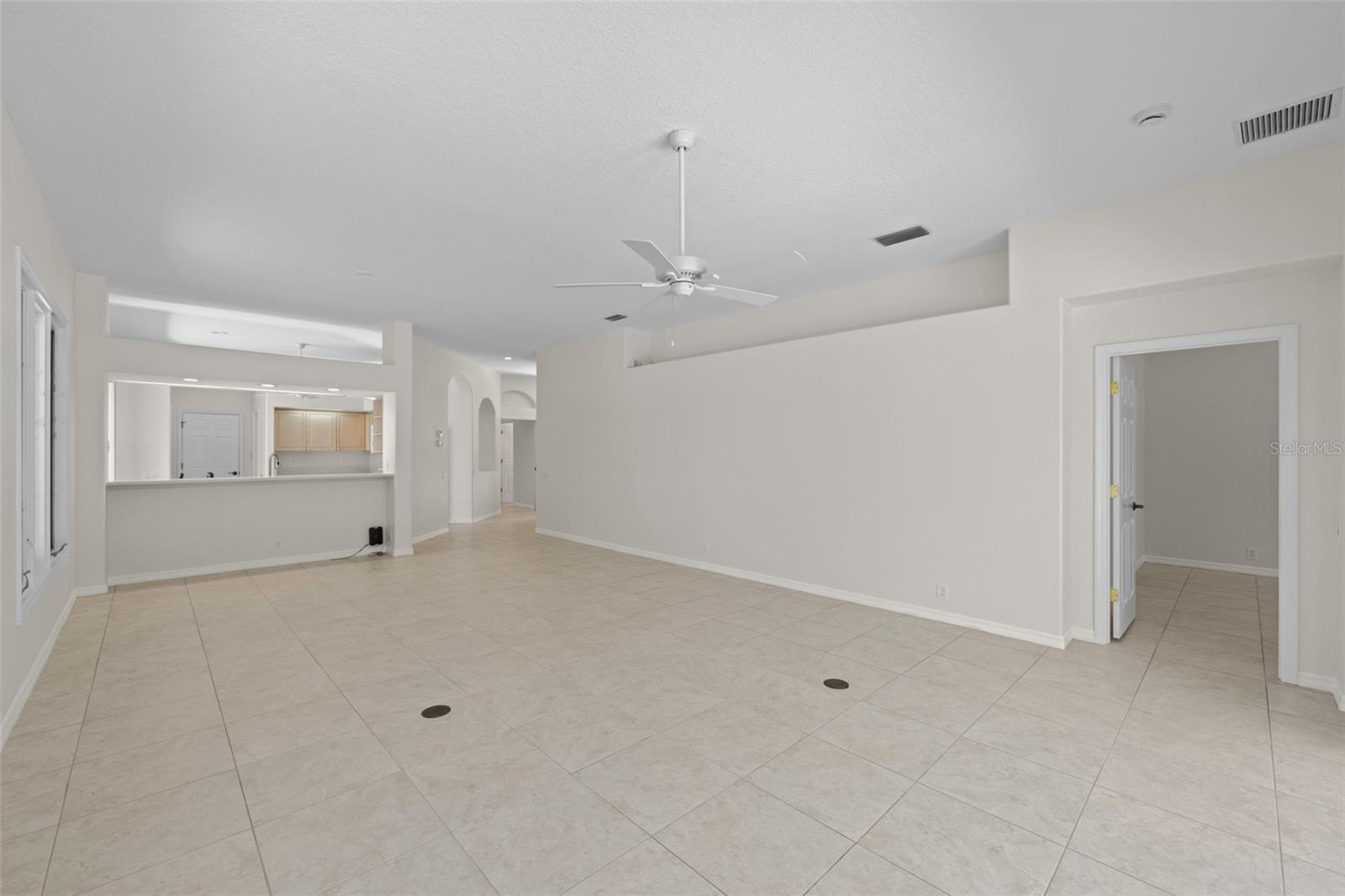 8628 54TH AVENUE CIR E, BRADENTON, FL, 34211