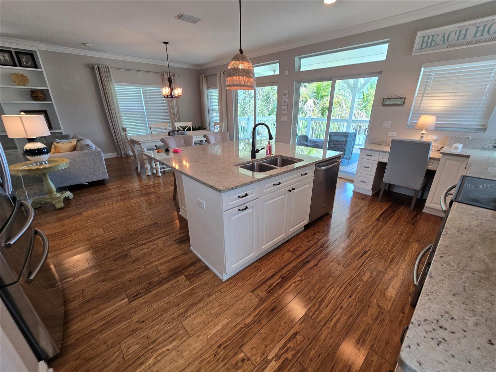 12116 LAGOON LN, TREASURE ISLAND, FL, 33706