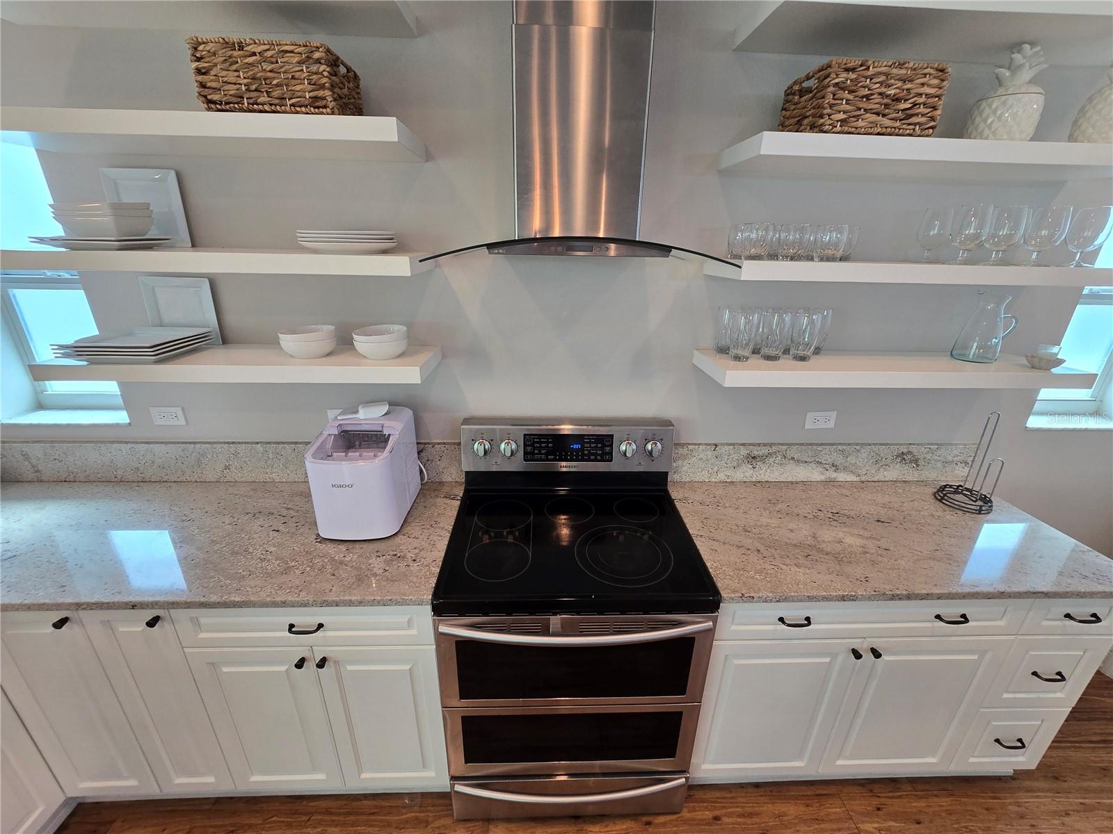 12116 LAGOON LN, TREASURE ISLAND, FL, 33706