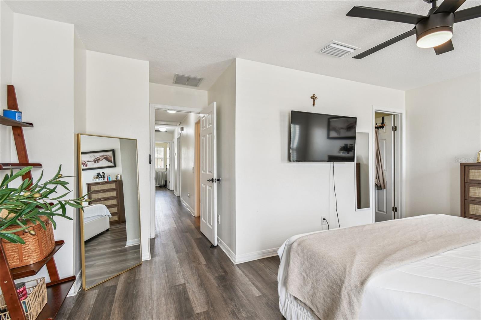 1997 SEARAY SHORE DR, CLEARWATER, FL, 33763