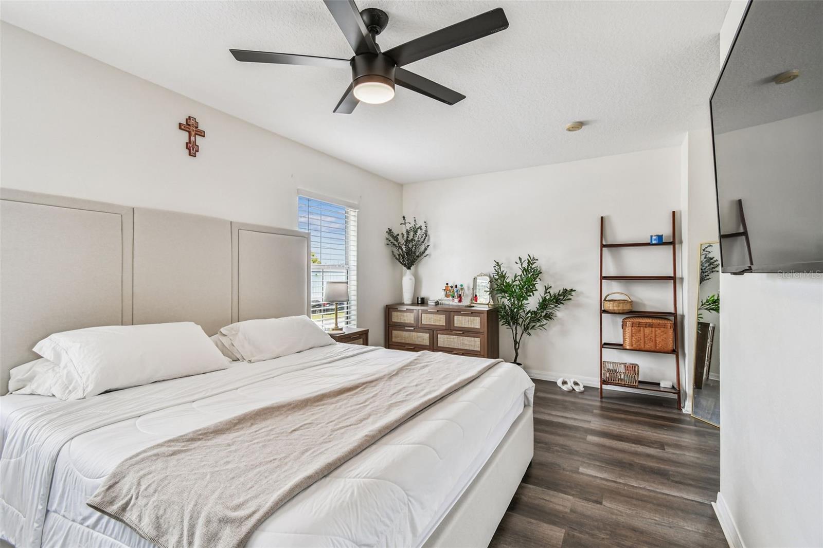 1997 SEARAY SHORE DR, CLEARWATER, FL, 33763