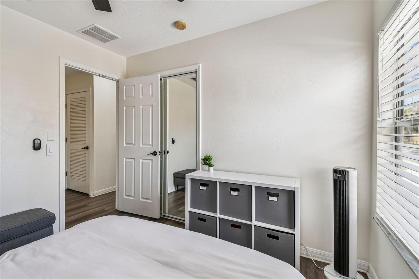 1997 SEARAY SHORE DR, CLEARWATER, FL, 33763