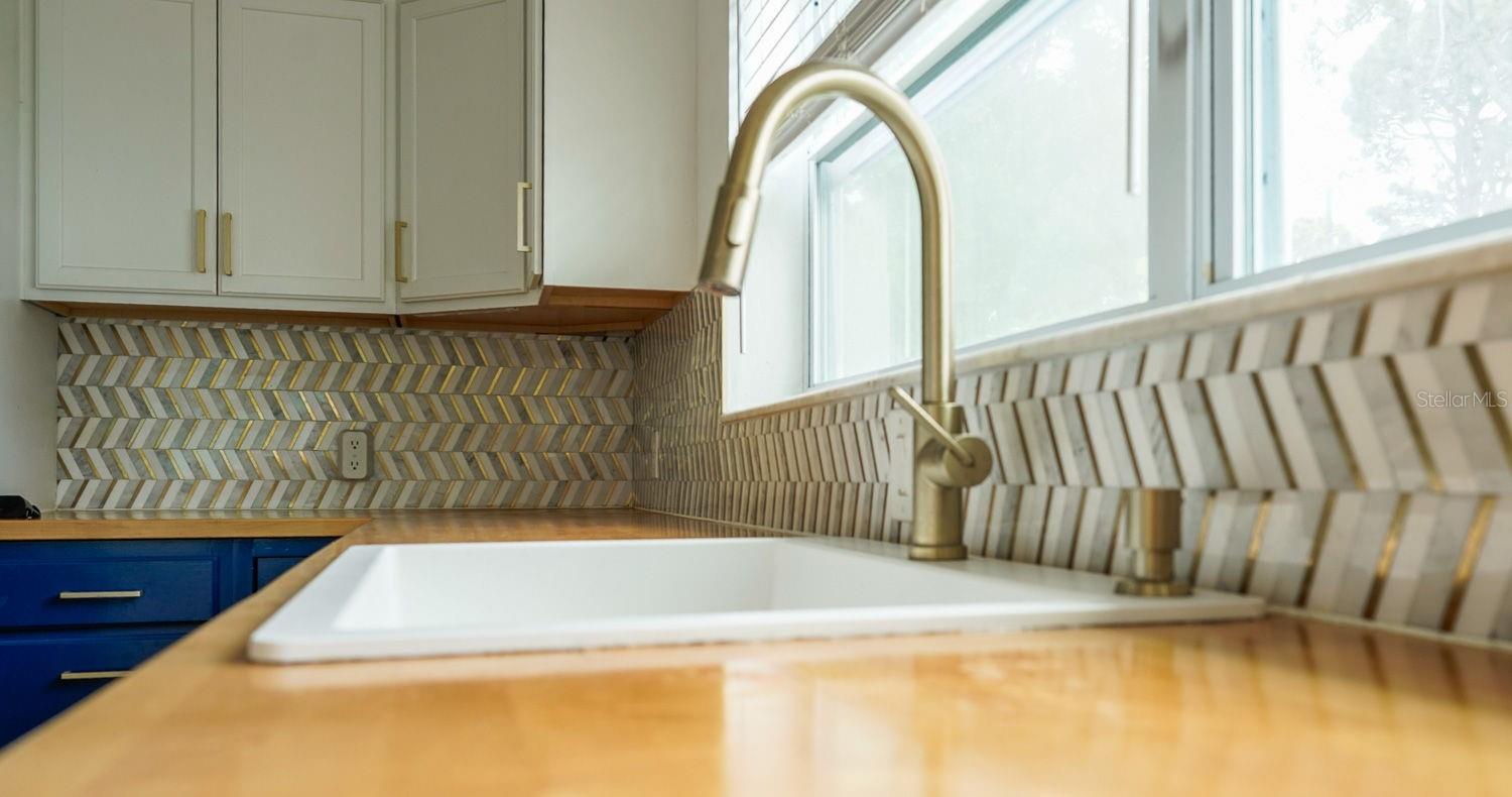 874 63RD AVE S, ST PETERSBURG, FL, 33705