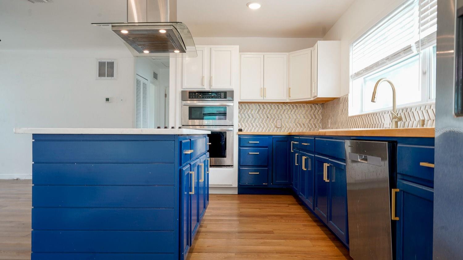 874 63RD AVE S, ST PETERSBURG, FL, 33705