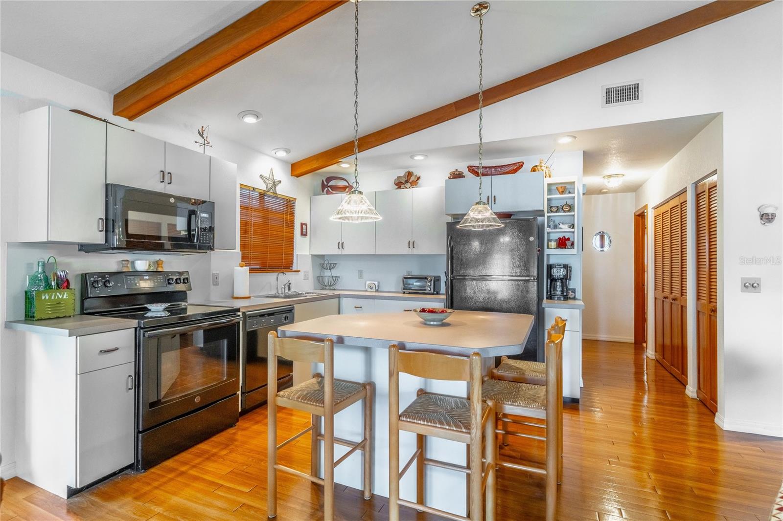 121 N LAKE GEORGE DR, GEORGETOWN, FL, 32139