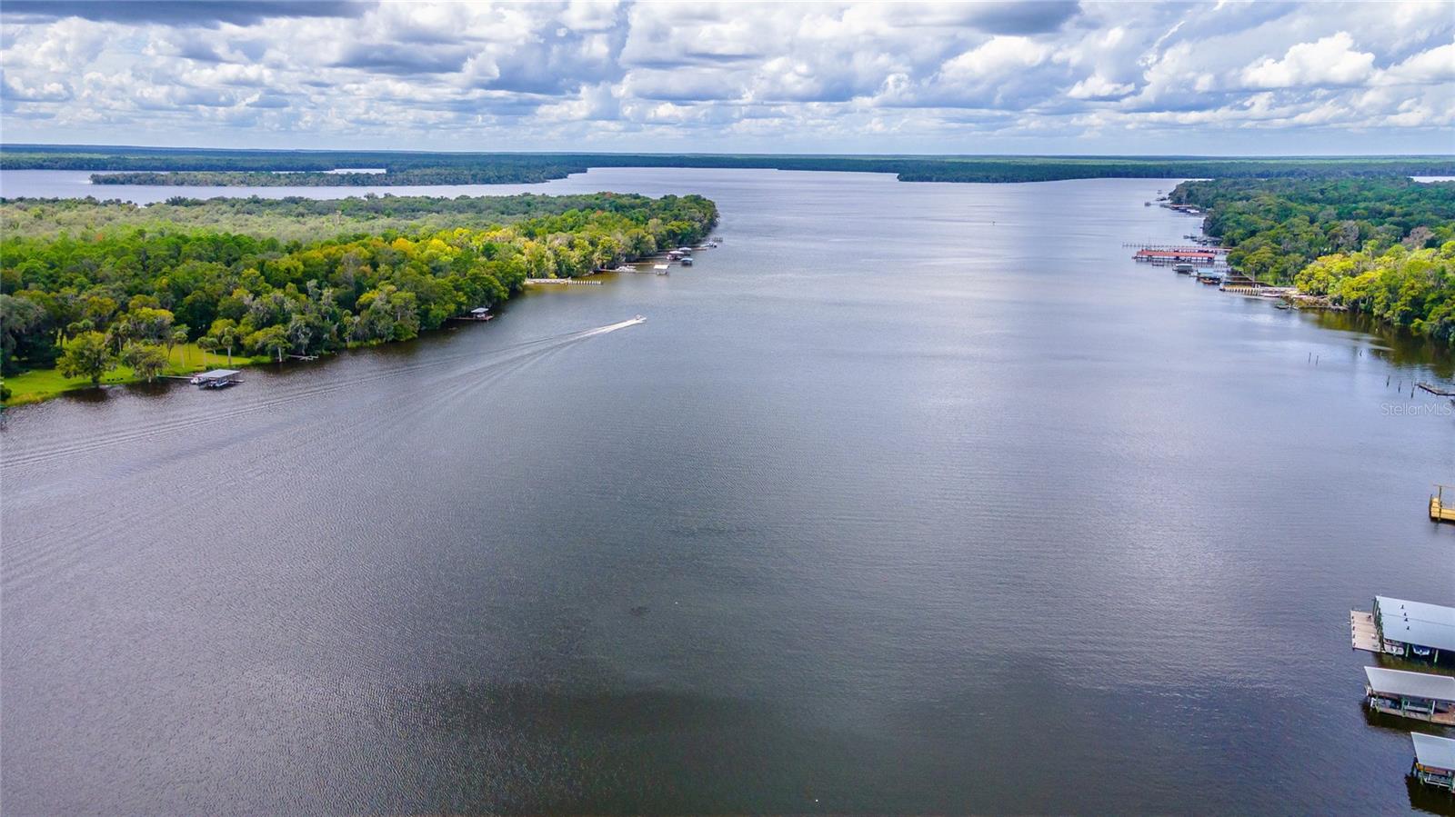 121 N LAKE GEORGE DR, GEORGETOWN, FL, 32139