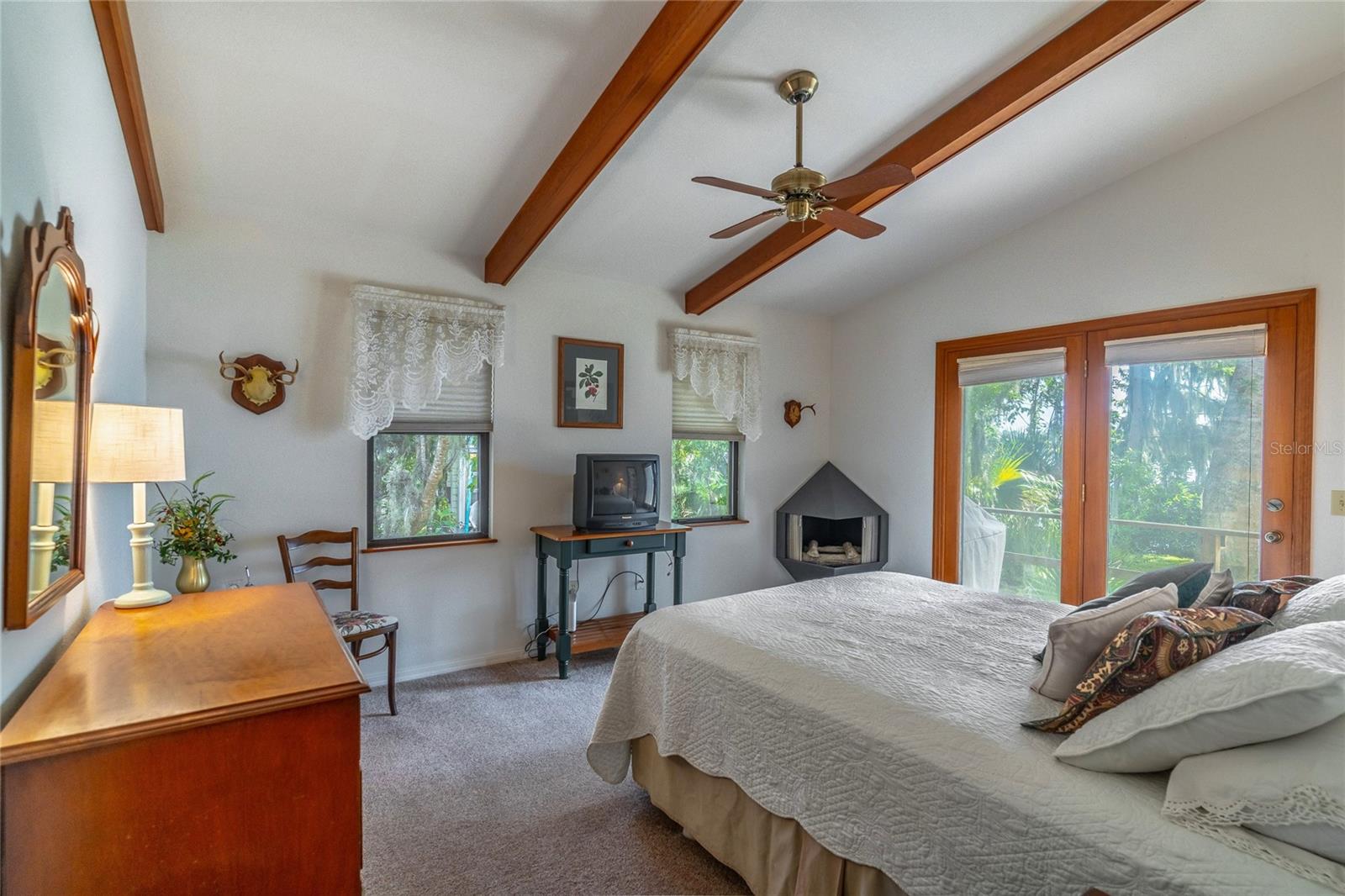 121 N LAKE GEORGE DR, GEORGETOWN, FL, 32139