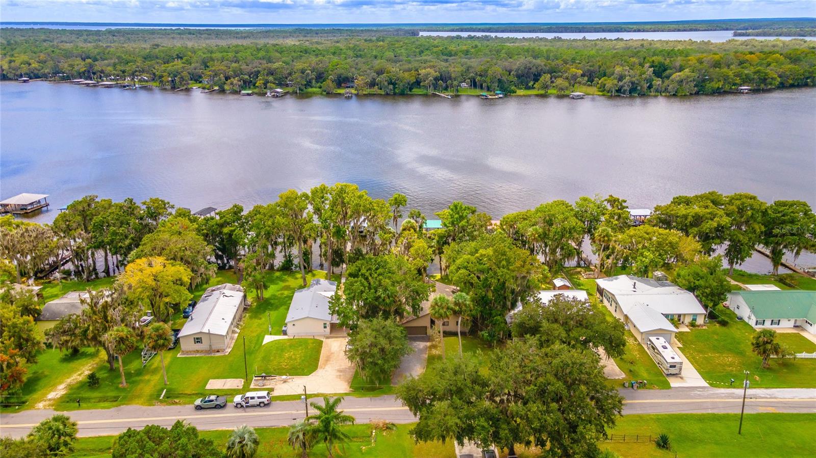 121 N LAKE GEORGE DR, GEORGETOWN, FL, 32139