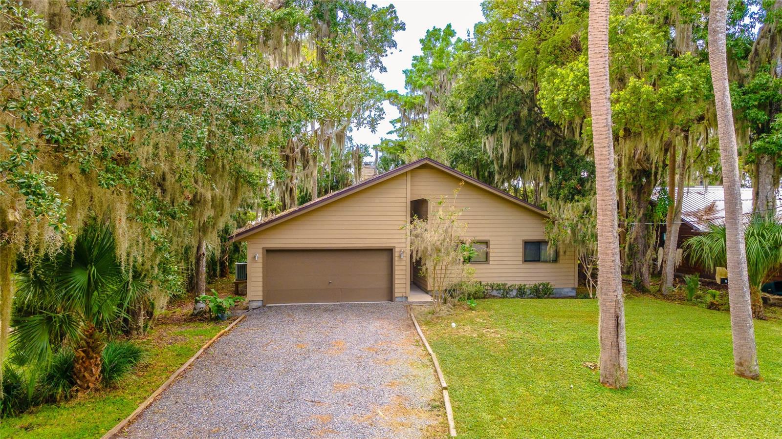 121 N LAKE GEORGE DR, GEORGETOWN, FL, 32139