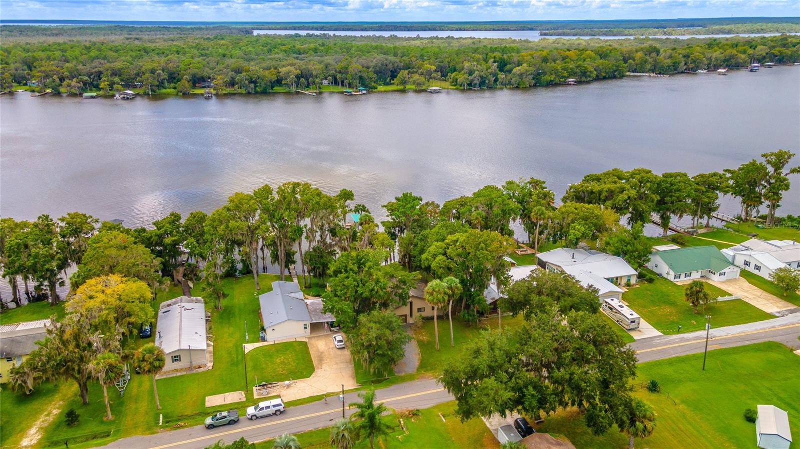 121 N LAKE GEORGE DR, GEORGETOWN, FL, 32139