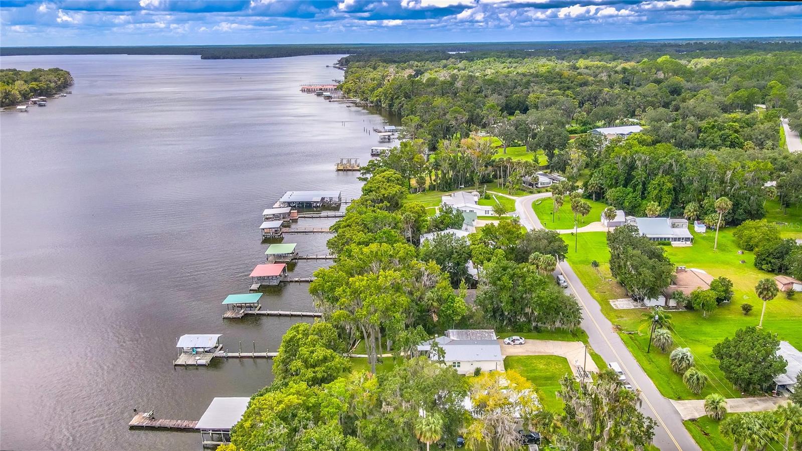 121 N LAKE GEORGE DR, GEORGETOWN, FL, 32139