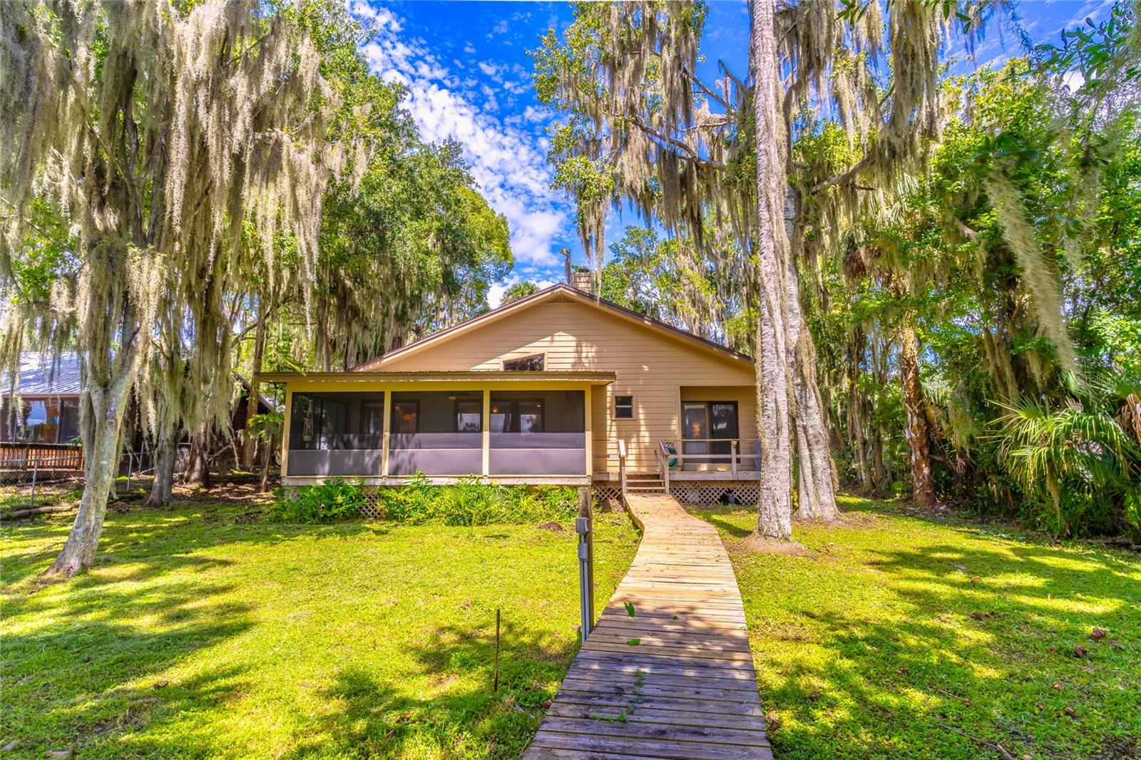 121 N LAKE GEORGE DR, GEORGETOWN, FL, 32139