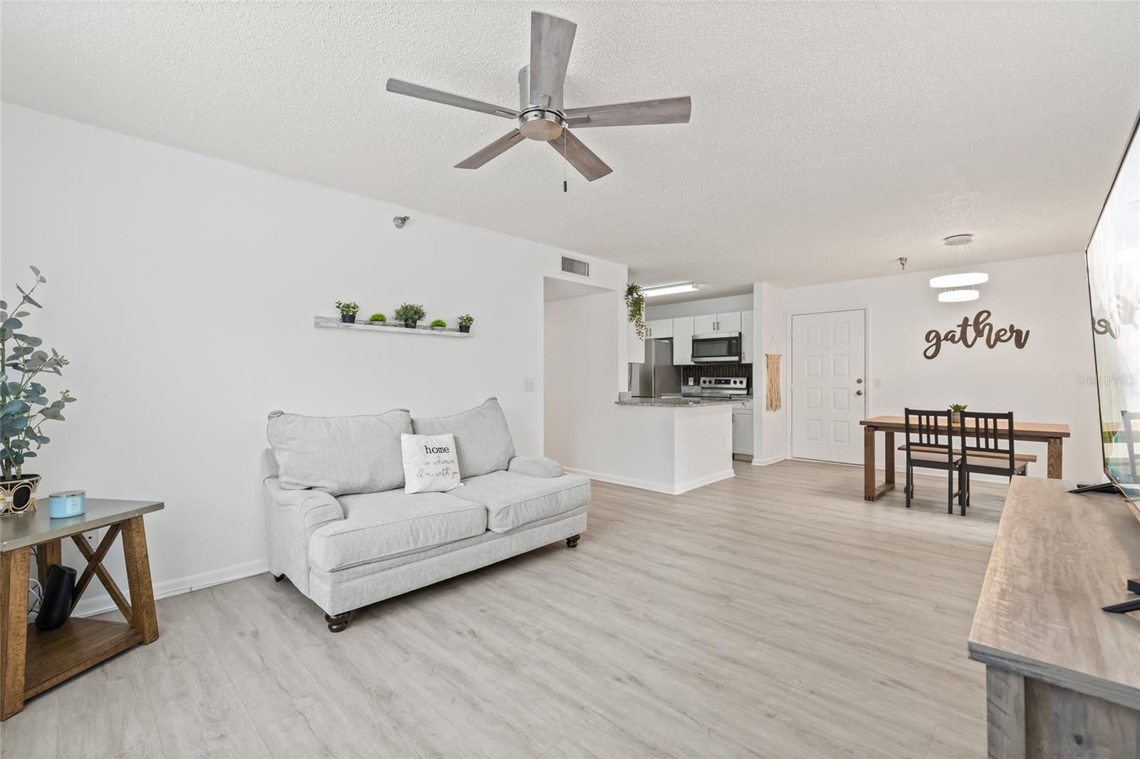 15215 AMBERLY DR #1002, TAMPA, FL, 33647