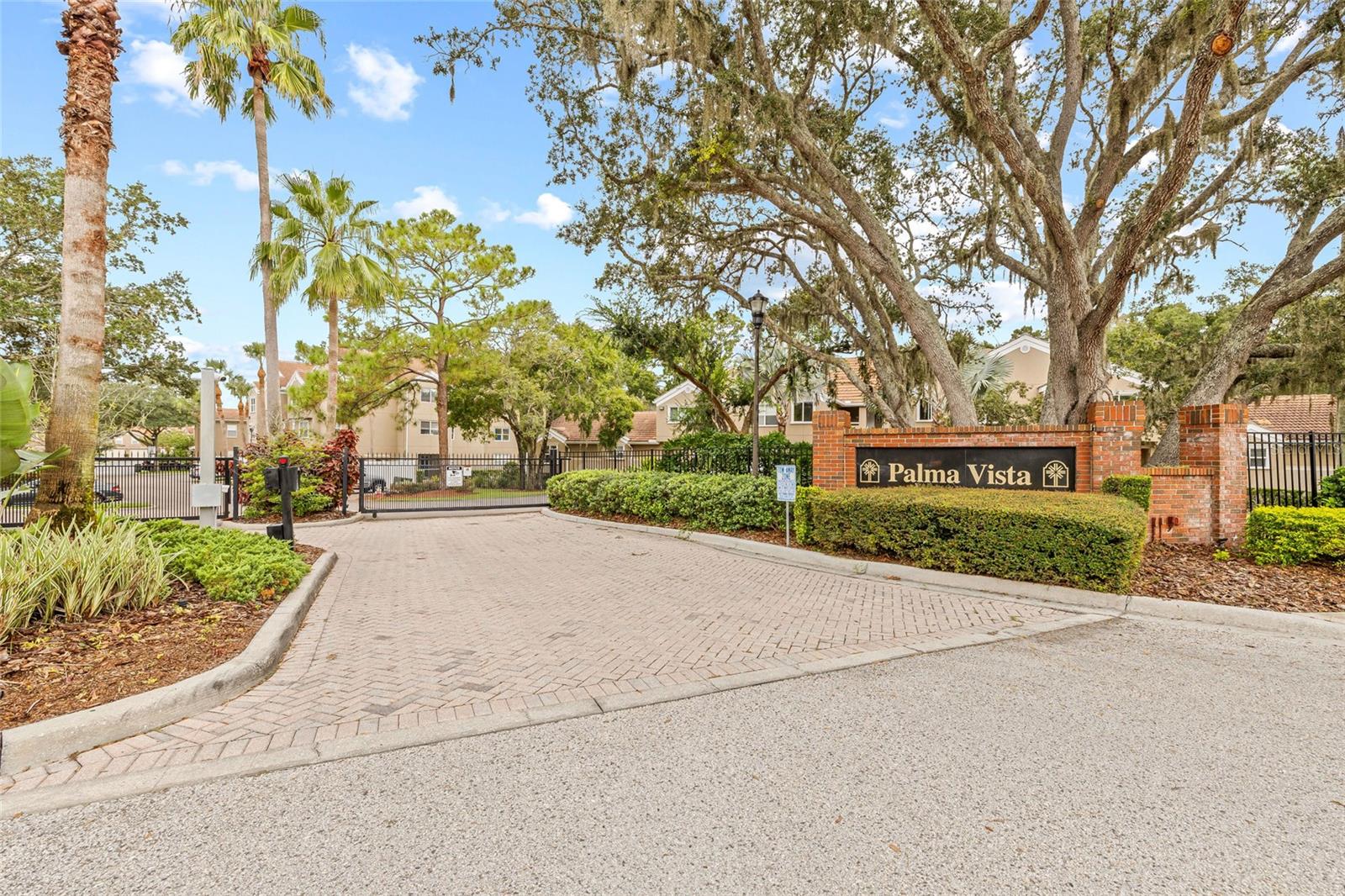 15215 AMBERLY DR #1002, TAMPA, FL, 33647