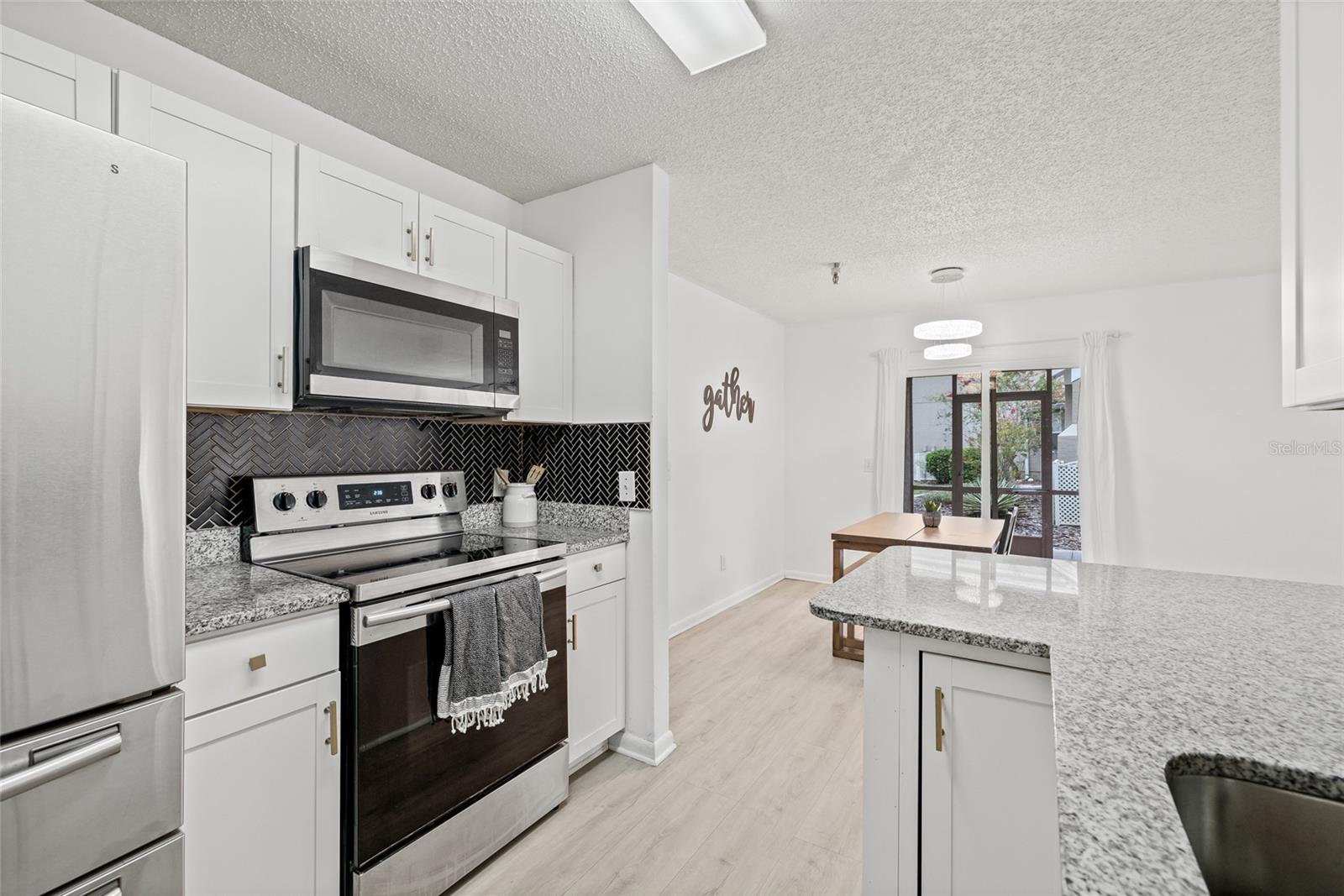 15215 AMBERLY DR #1002, TAMPA, FL, 33647