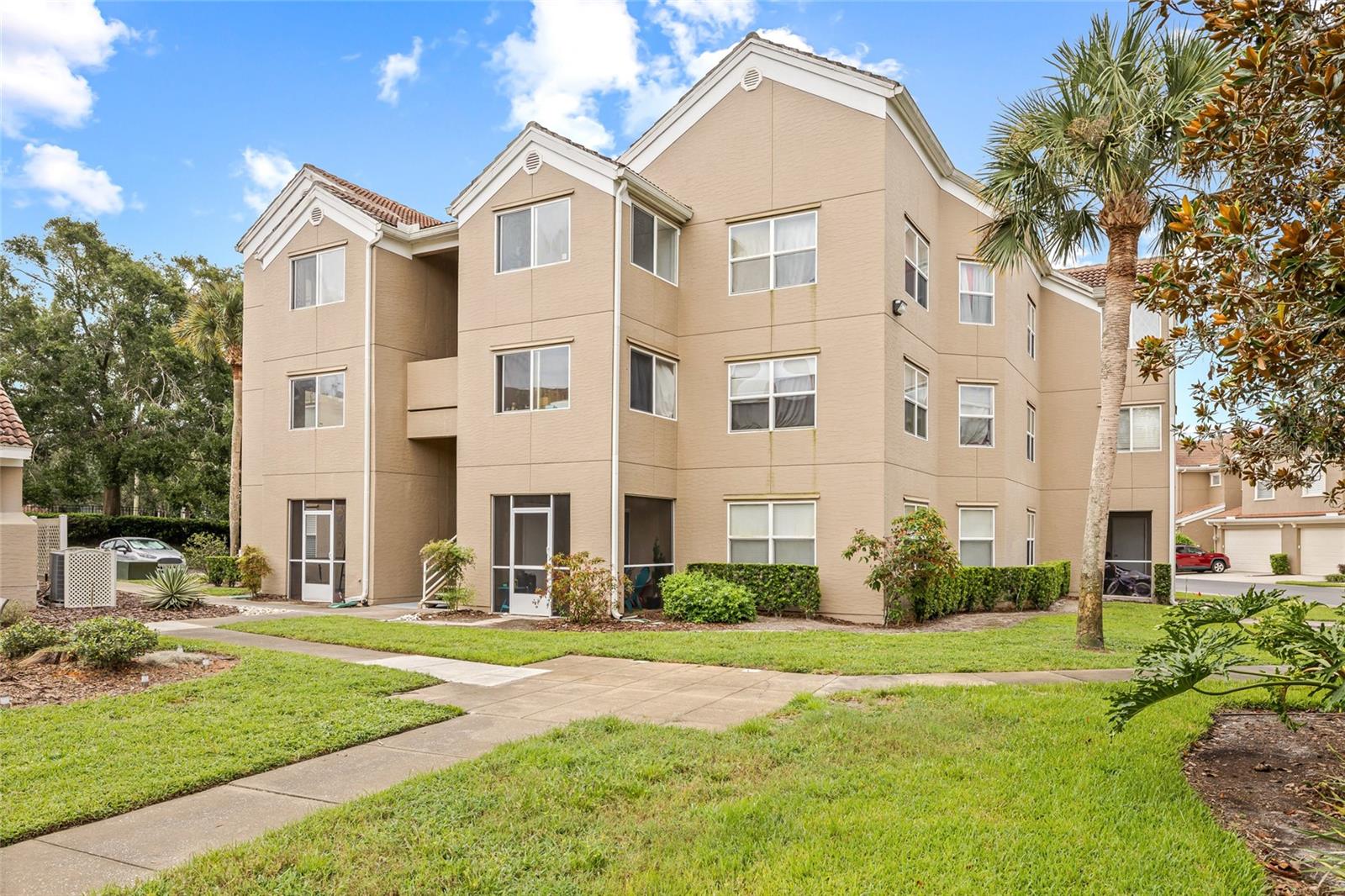 15215 AMBERLY DR #1002, TAMPA, FL, 33647