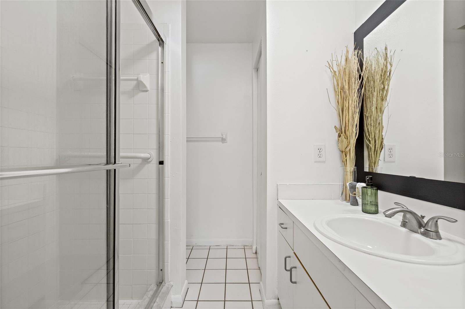 15215 AMBERLY DR #1002, TAMPA, FL, 33647