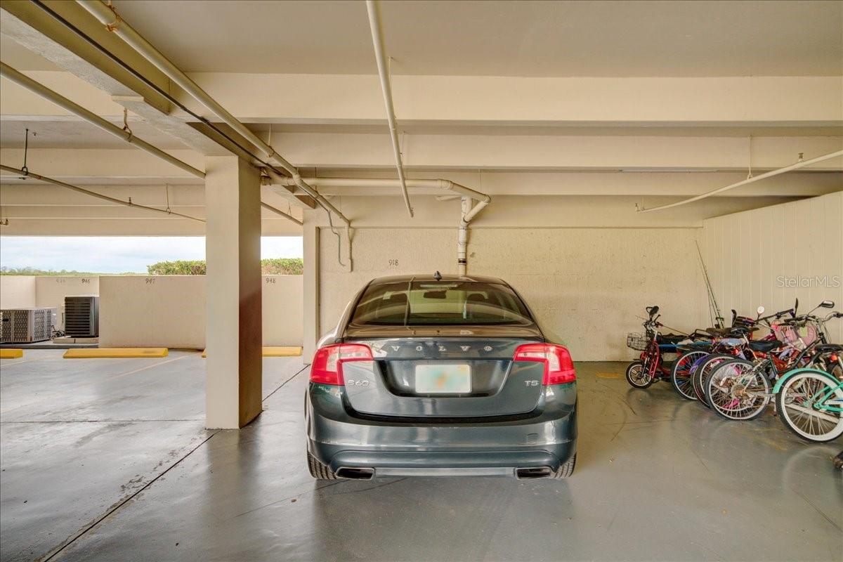 Premium Parking Space 918