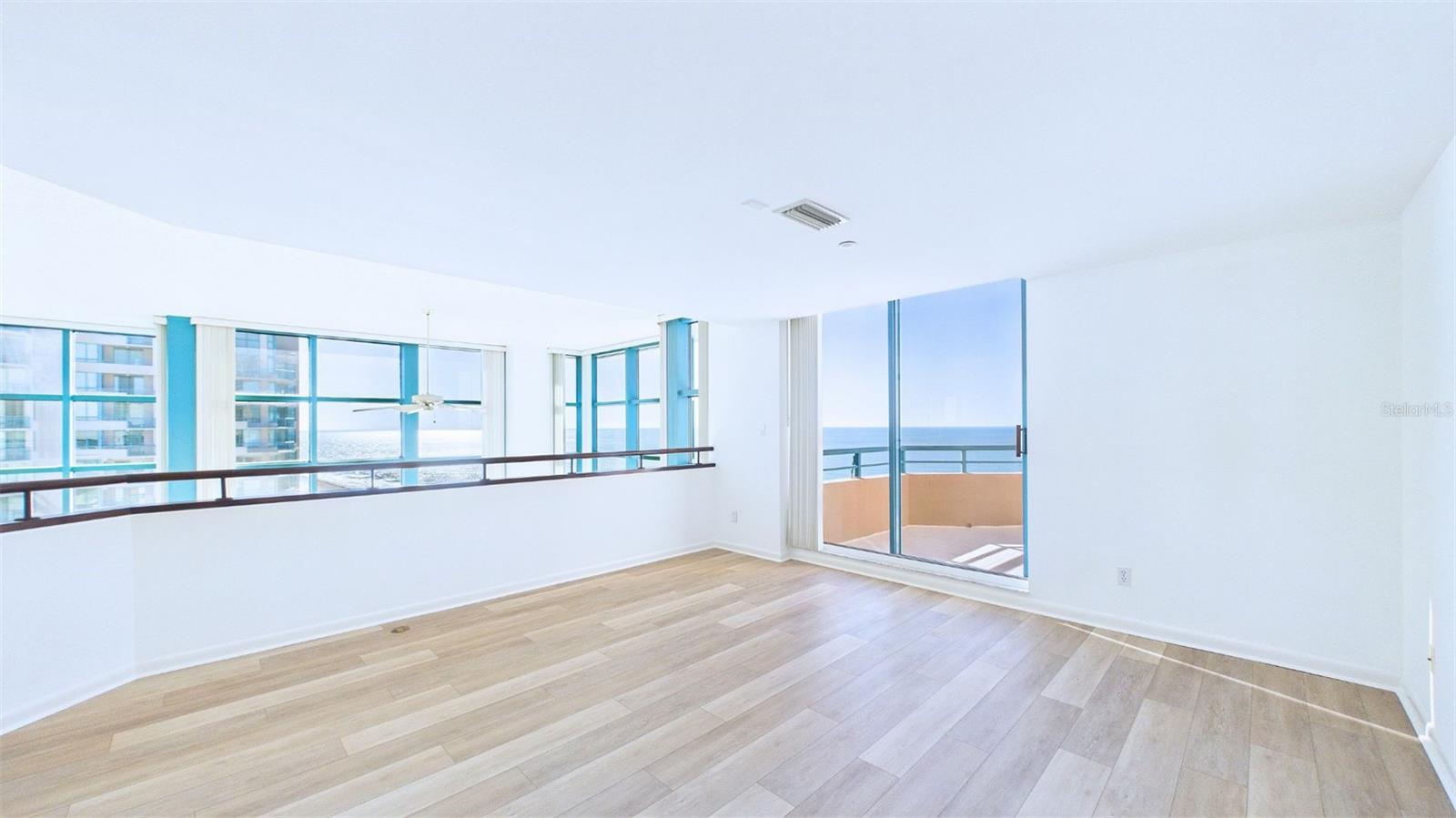 TB8424790 Property Photo