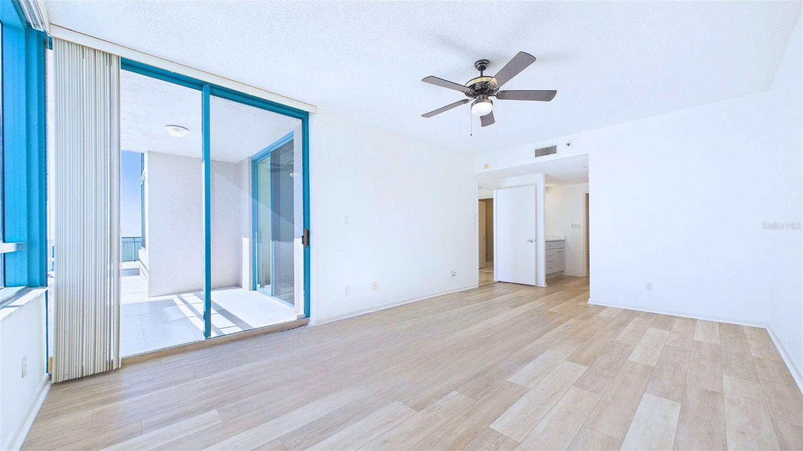 TB8424790 Property Photo