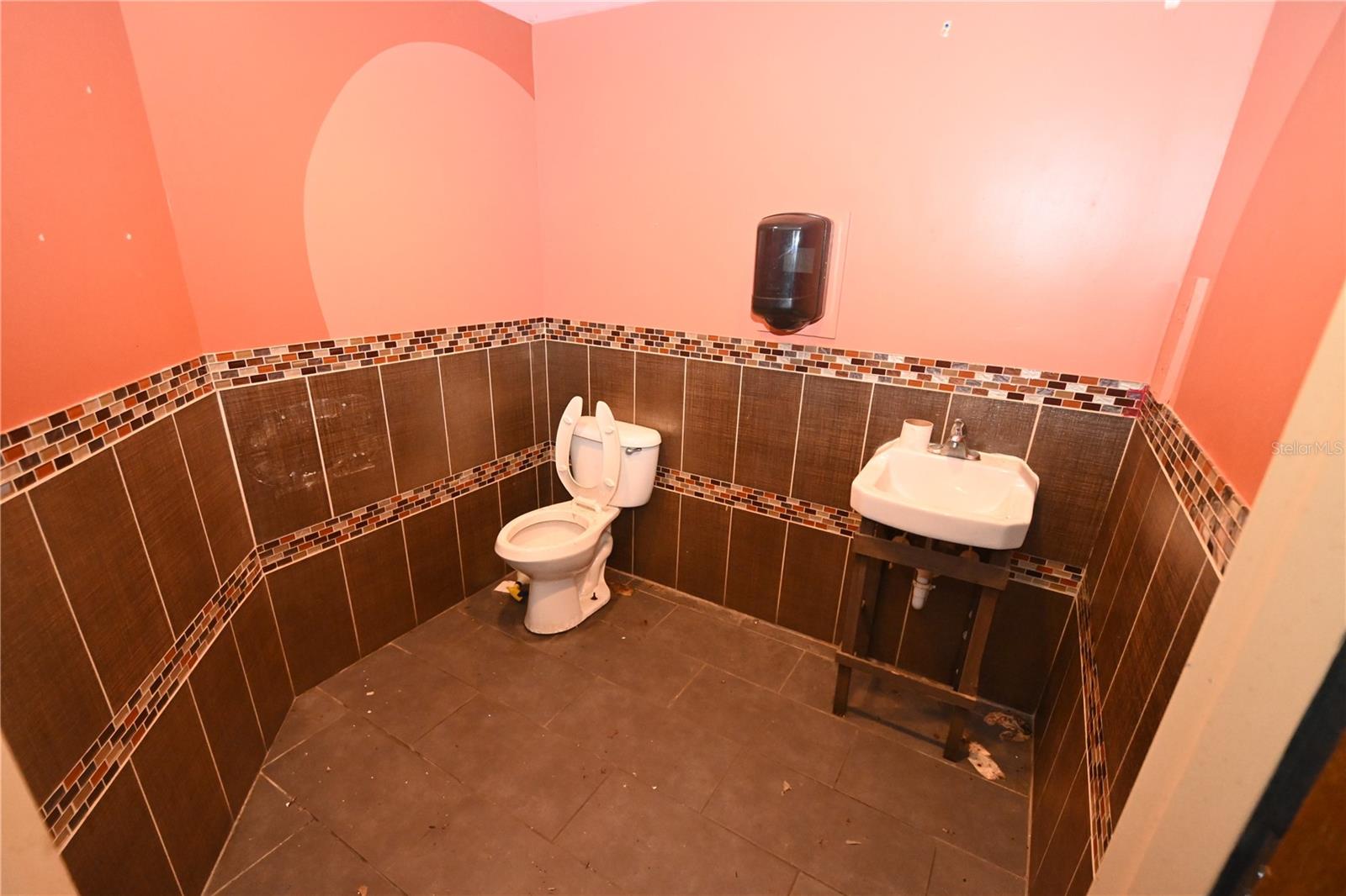 47 W AMELIA ST, ORLANDO, FL, 32801