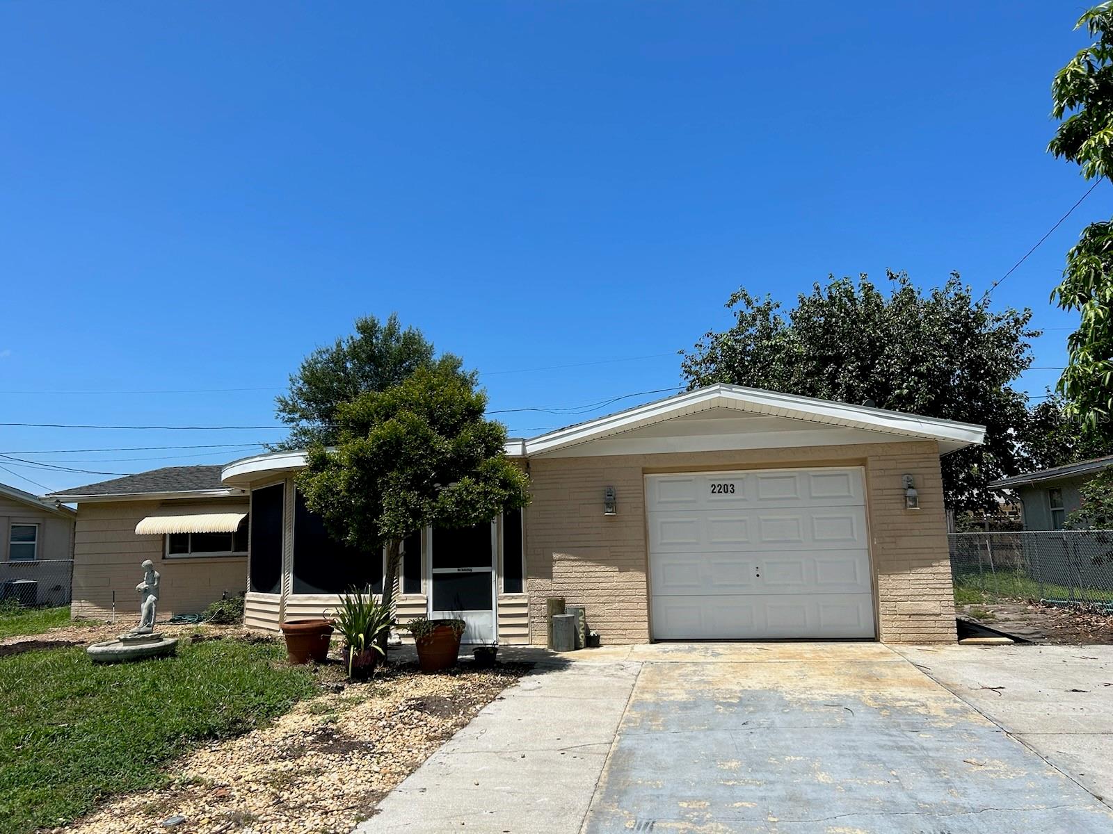 2203 MAUREEN DR, HOLIDAY, FL, 34690