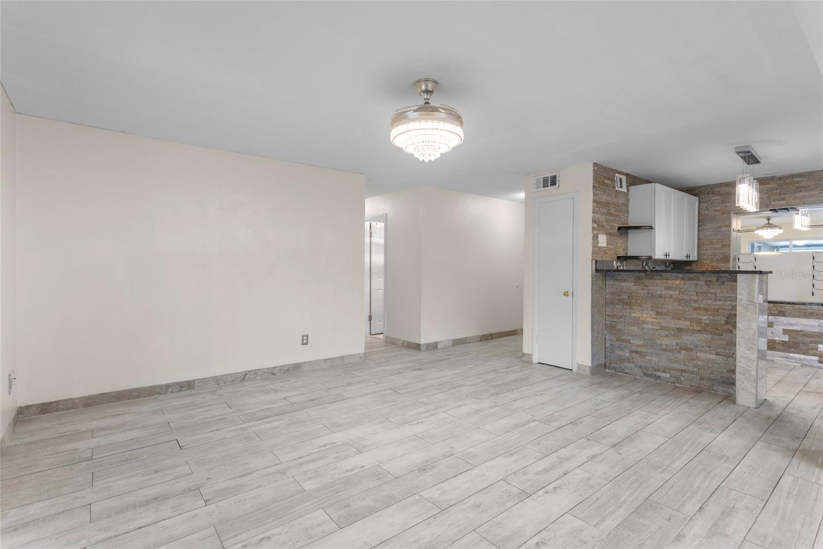 819 ROYAL OAK DR, ORLANDO, FL, 32809