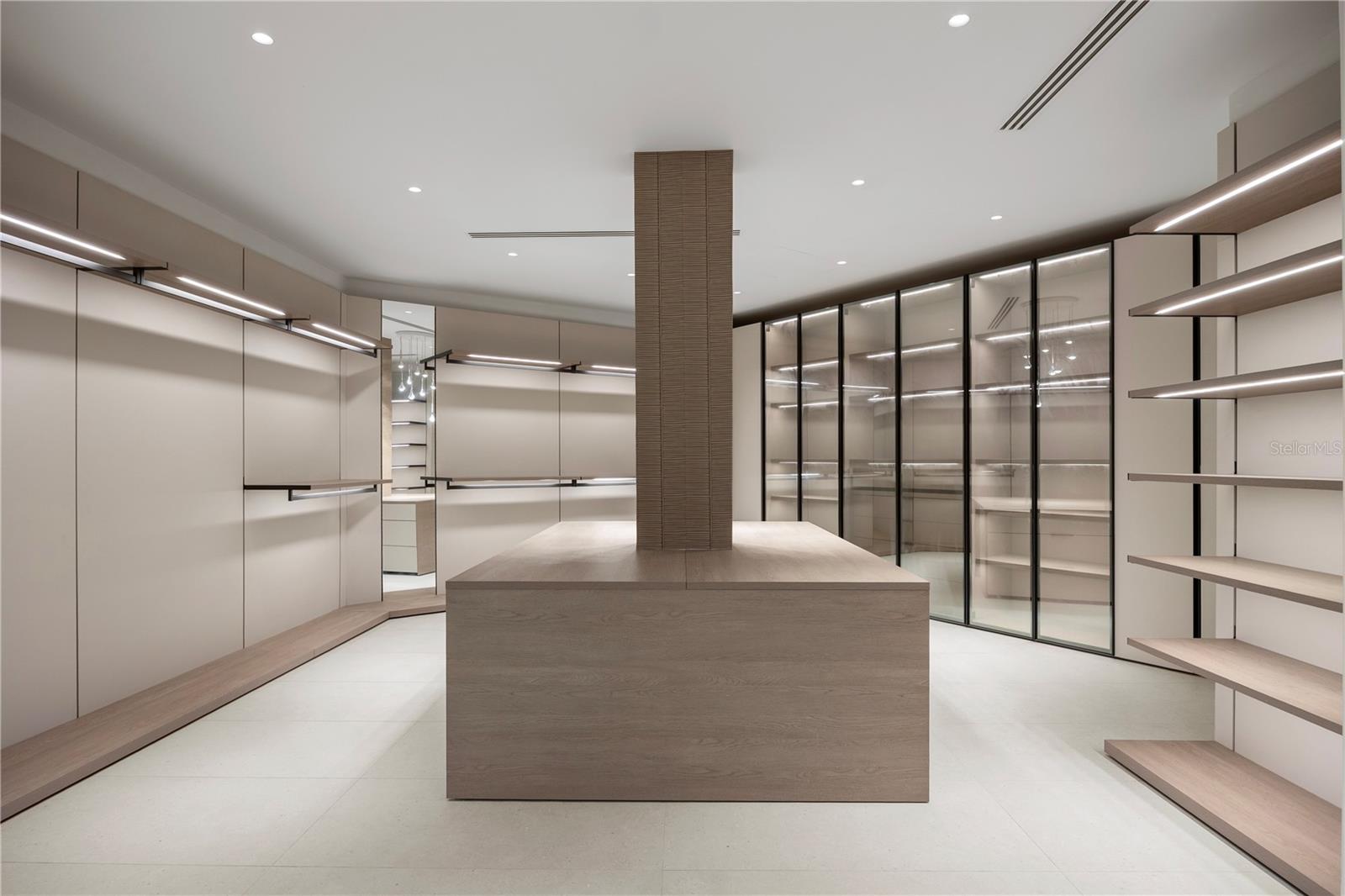 PR9115907 Property Photo