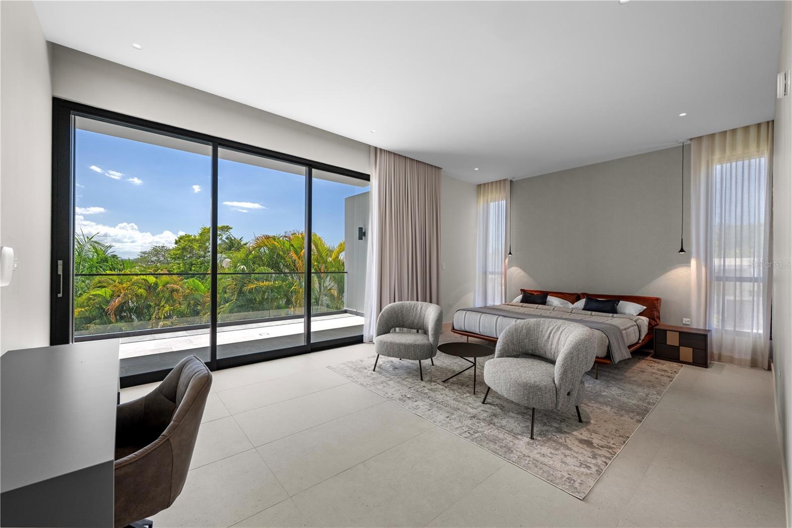 PR9115907 Property Photo