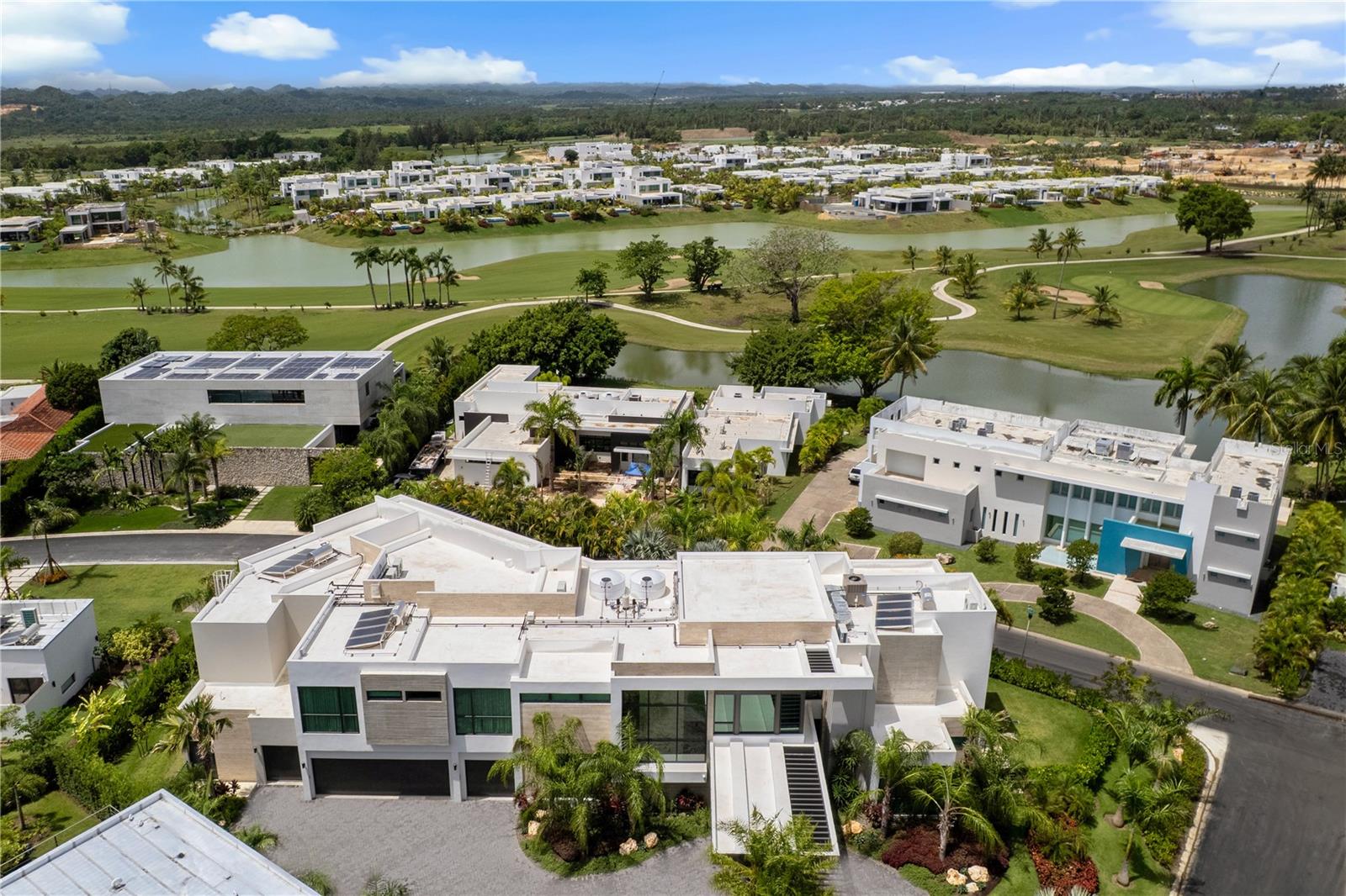 PR9115907 Property Photo