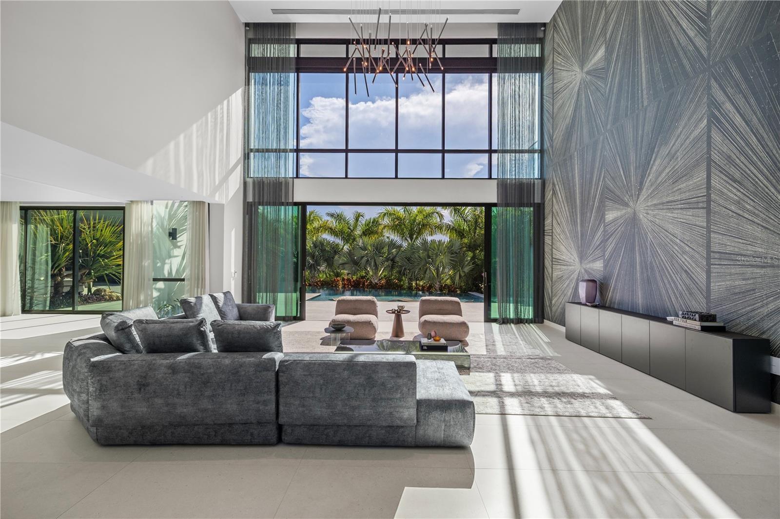 PR9115907 Property Photo