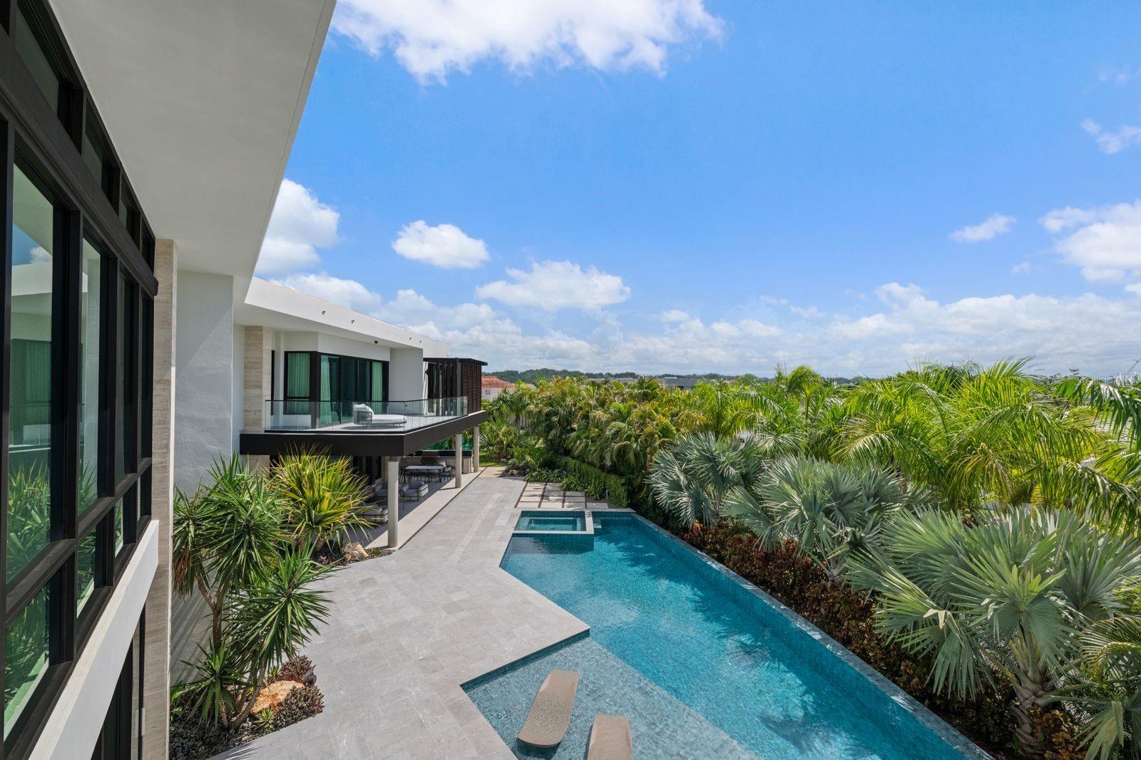 PR9115907 Property Photo