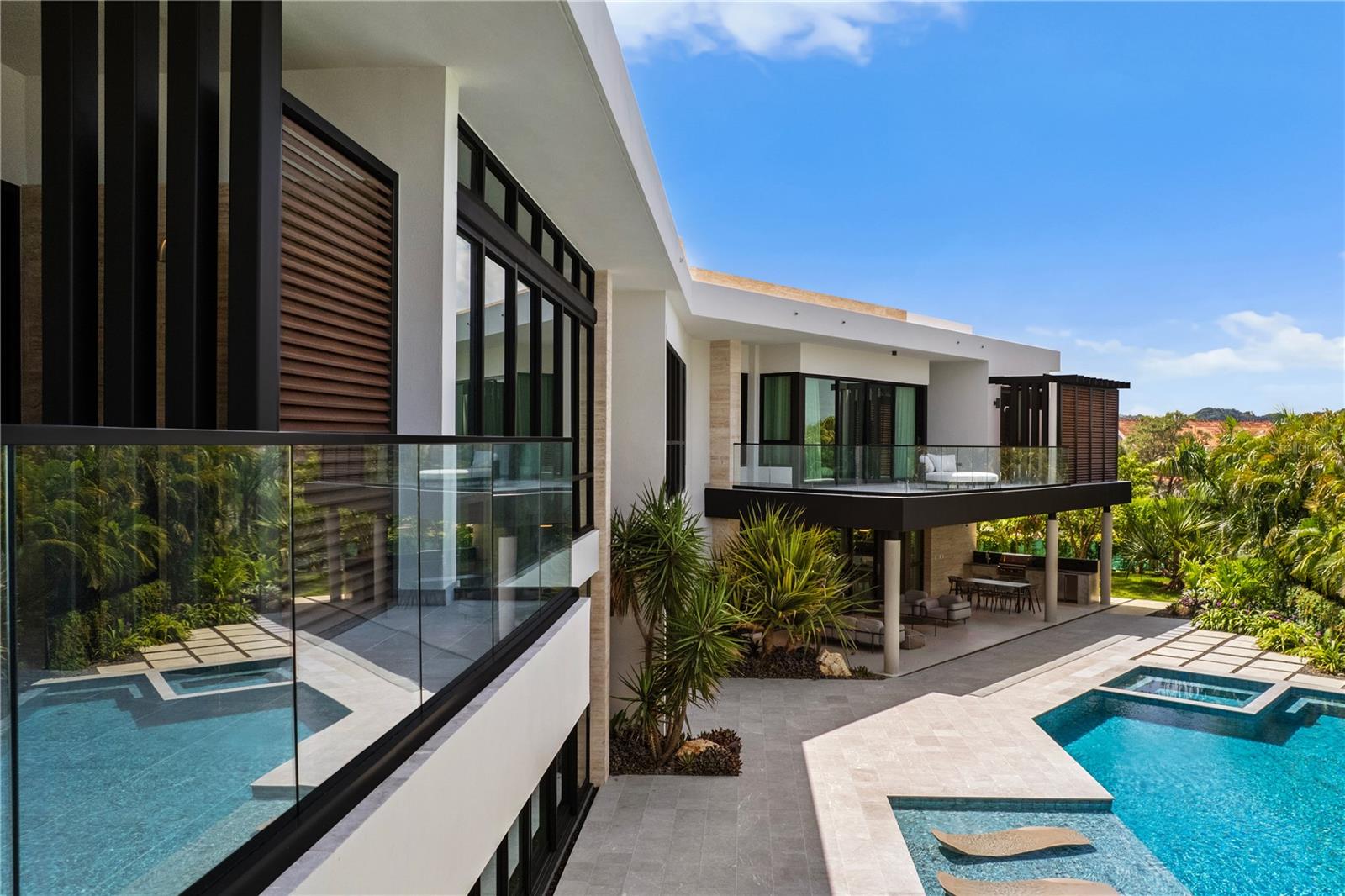 PR9115907 Property Photo