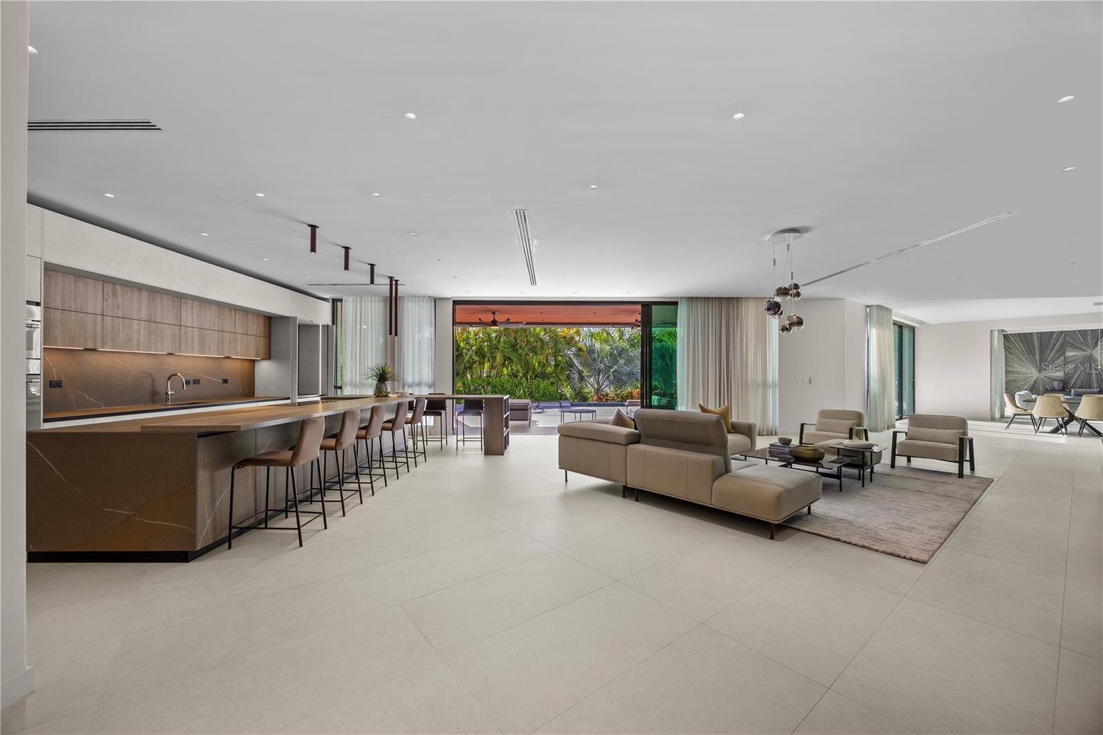 PR9115907 Property Photo