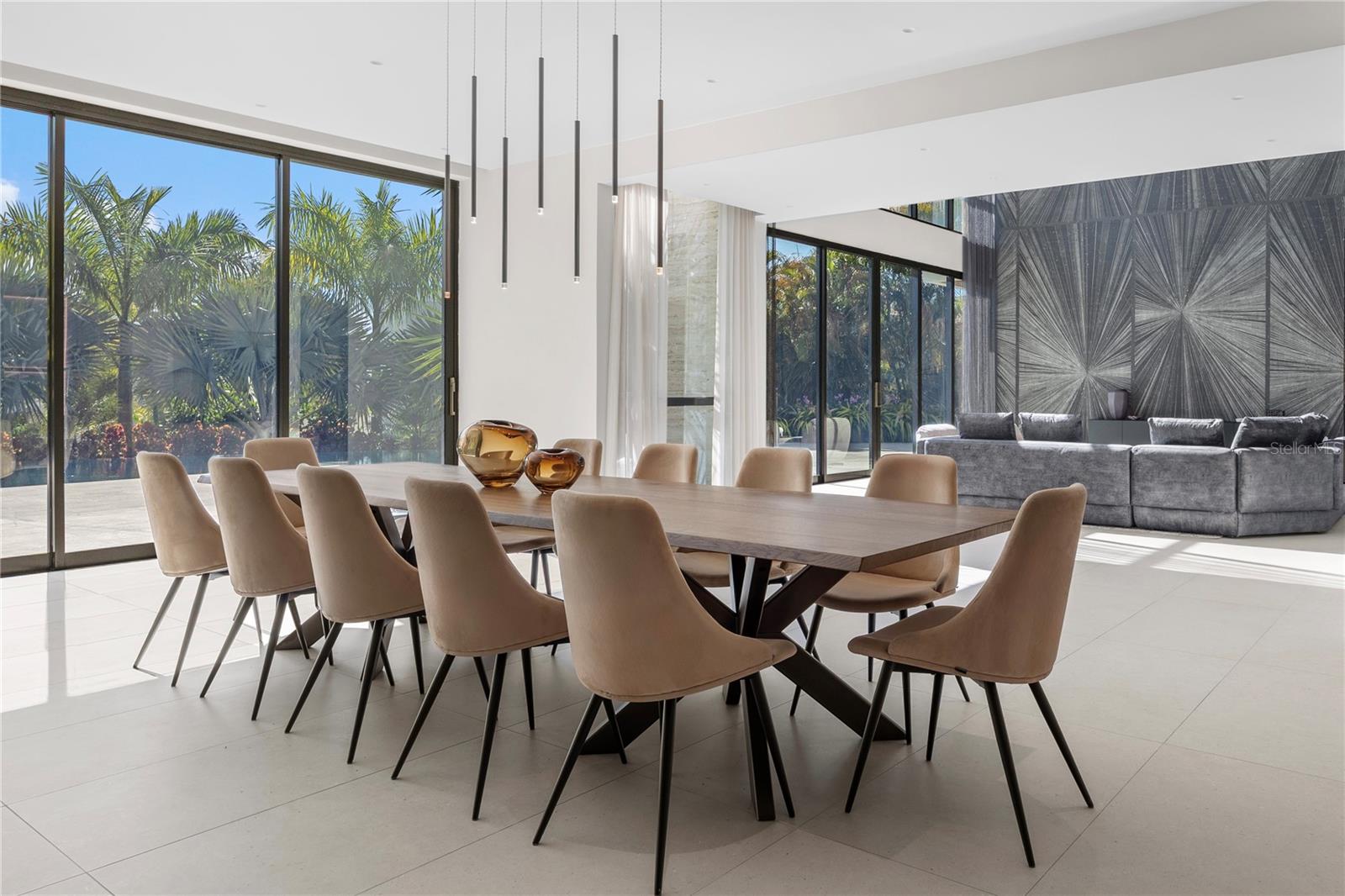 PR9115907 Property Photo